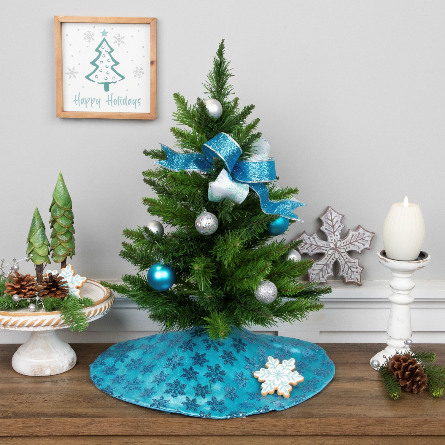 Sequin Snowflake Pattern Mini Christmas Tree Skirt - Blue - 20"