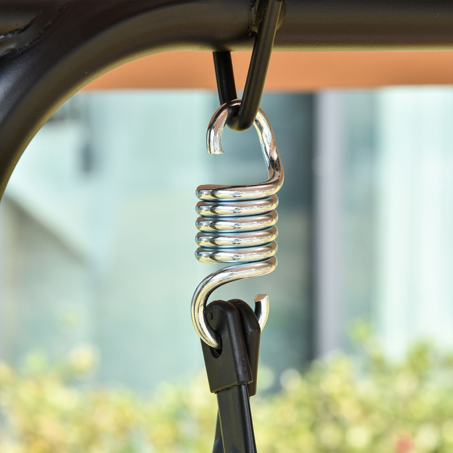 Balancelle de patio pour 2 personnes Outsunny, banc de porche à 2 places avec auvent réglable, siège en filet respirable et cadre en acier pour