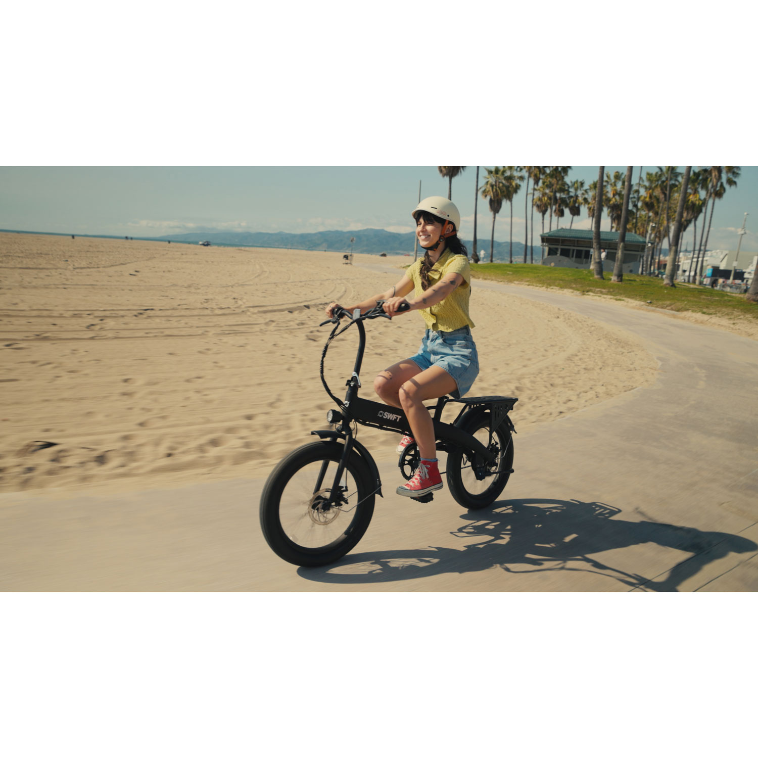 Vélo de ville électrique repliable de 350 W F.X de SWFT avec autonomie maximale de 40 km - Noir - Exclusivité de Best Buy