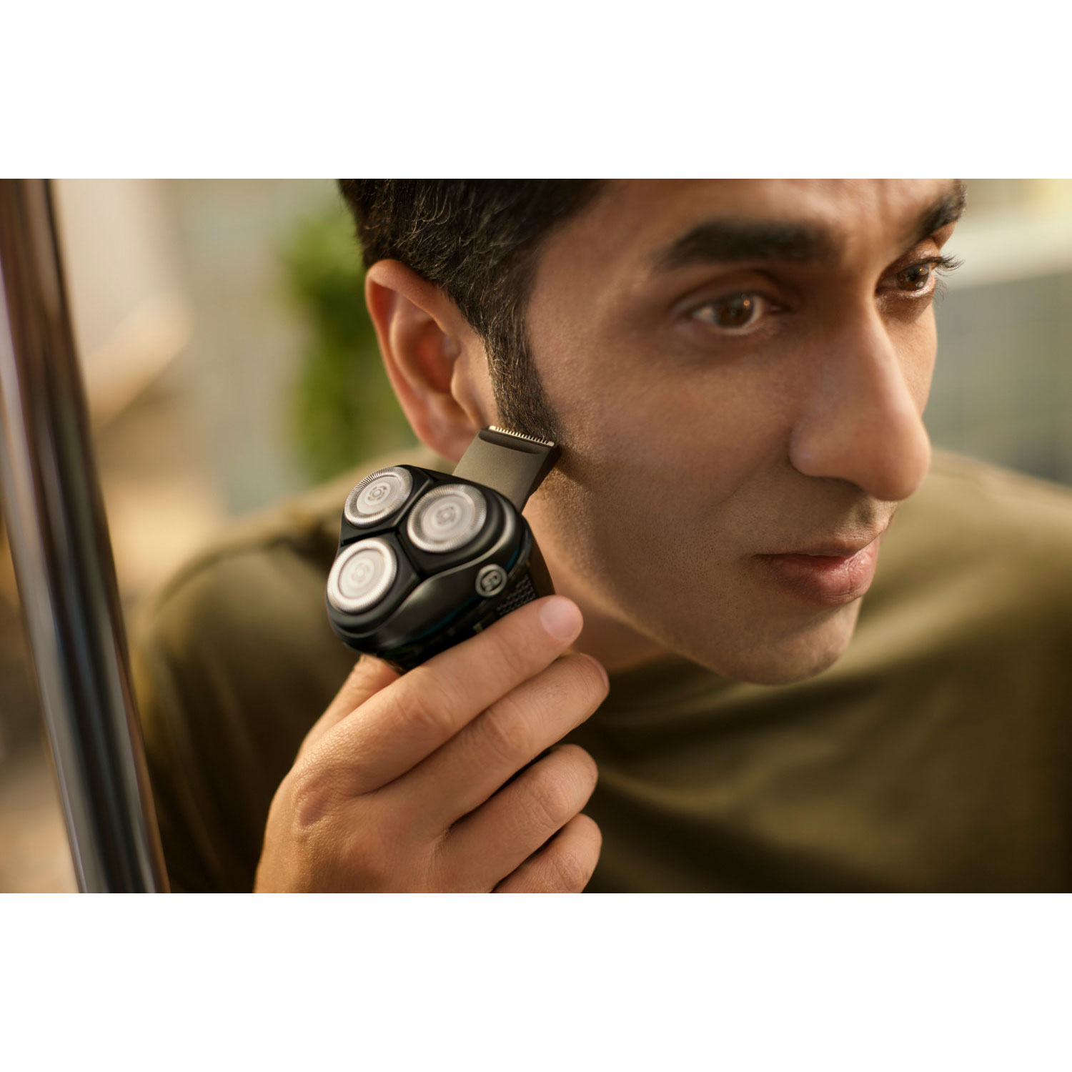 Philips Series 3300 Wet & Dry Electric Shaver - Dark Black