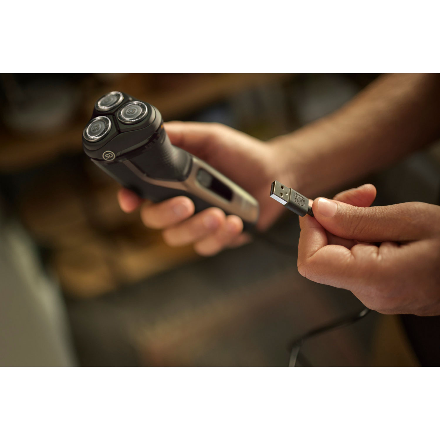 Rasoir rotatif sec/humide série 3200 de Philips - Doré cendré