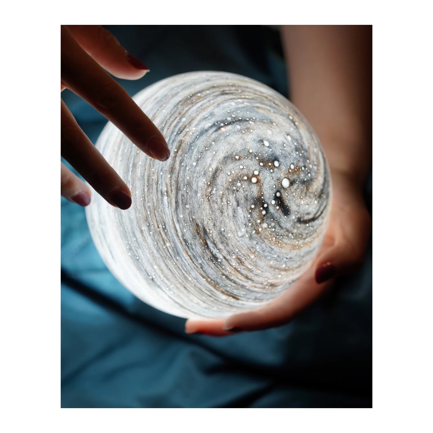 Bonsai Bright Wandering Earth LED Portable Lamp - USB Powered Night light