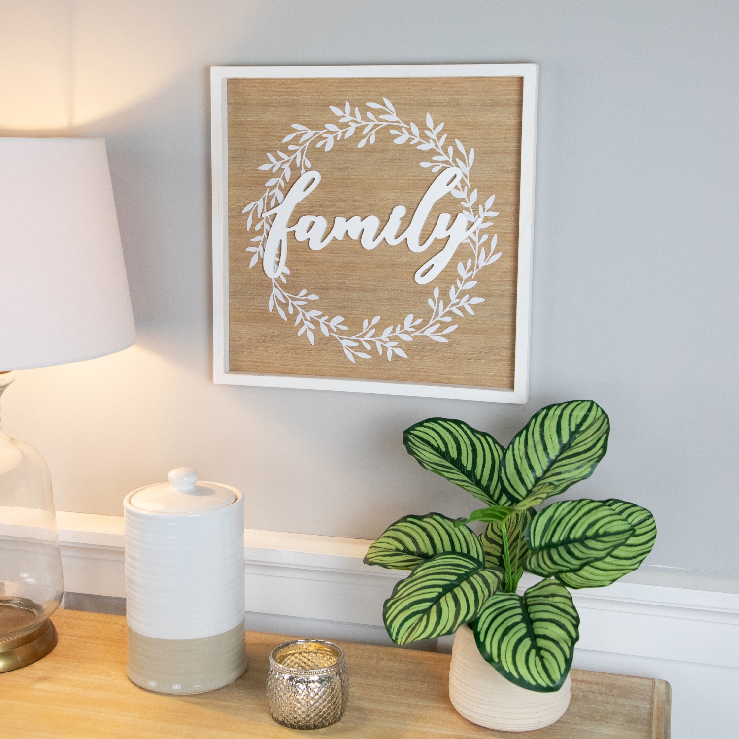 Affiche murale en bois avec cadre « Family » - 15,75 po - Blanc