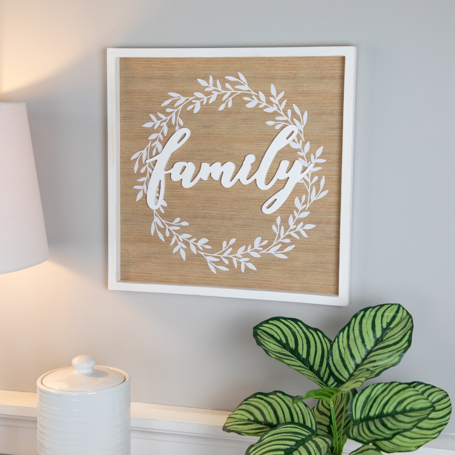 Affiche murale en bois avec cadre « Family » - 15,75 po - Blanc