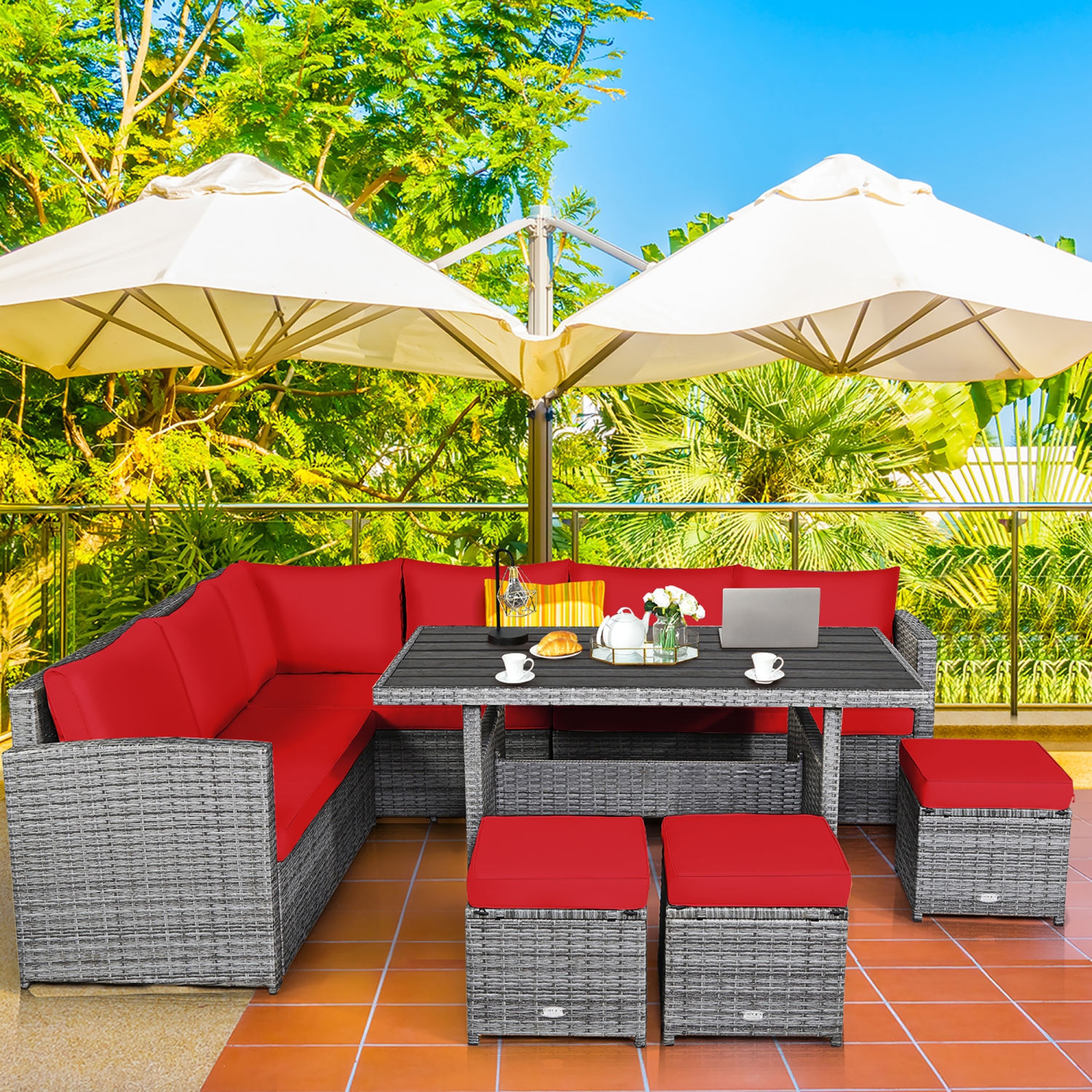 Ensemble patio de mobilier de salle à manger en rotin avec canapé modulaire et pouf de patio de Costway 7 pièces, rouge jardin