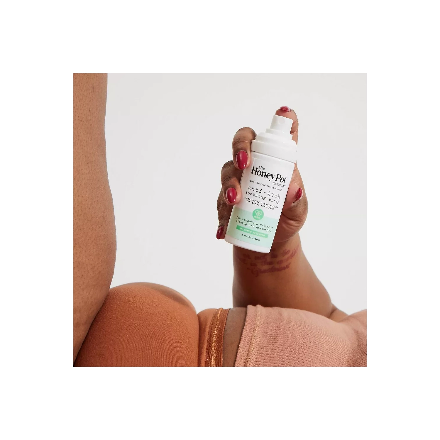 The Honey Pot Anti-Itch Spray with 1% Pramoxine - 2.7 fl oz