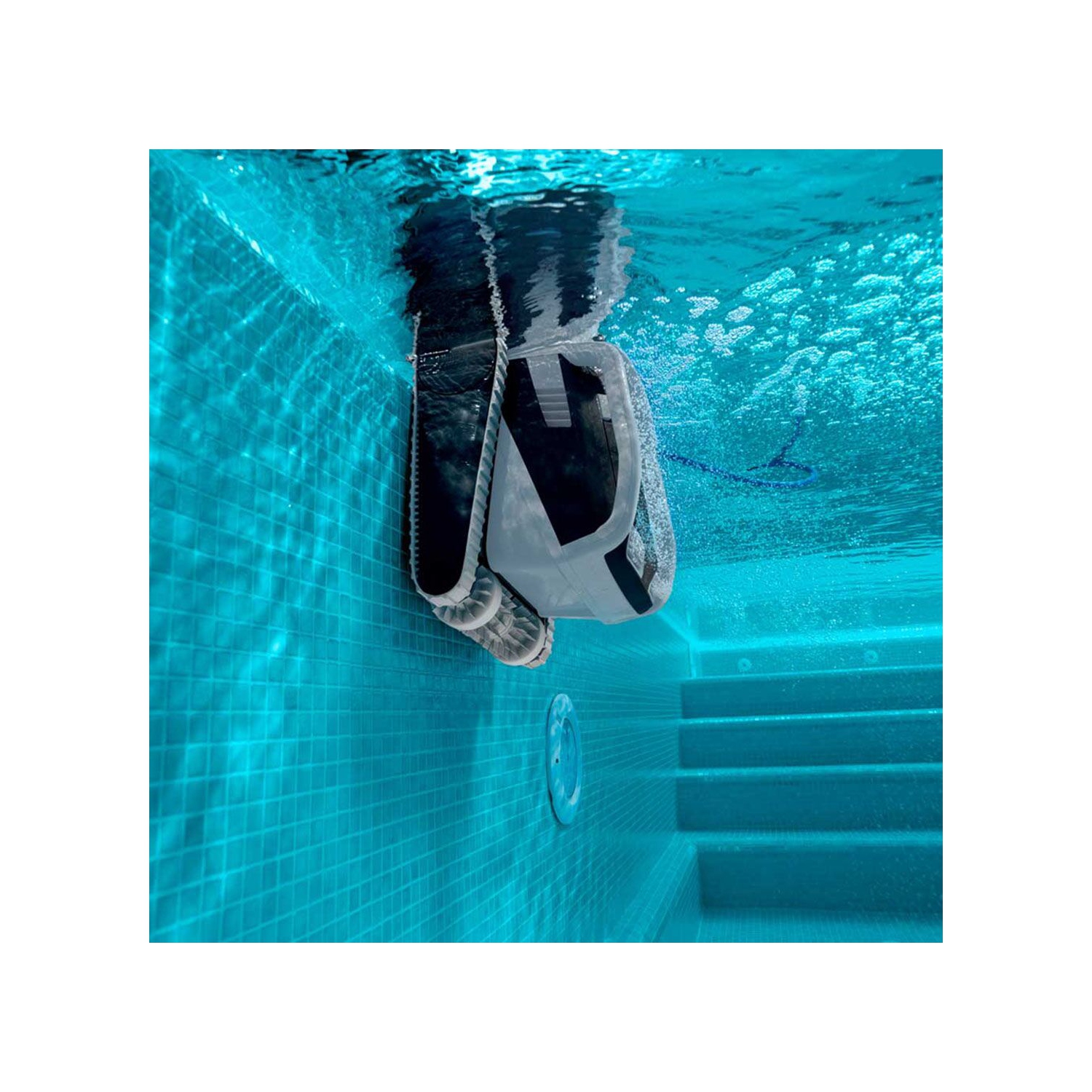Aspirateur de piscine robotique Dolphin Explorer E70 avec contrôle Wi-Fi – panier universel inclus pour un rangement sans tracas – idéal pour tous