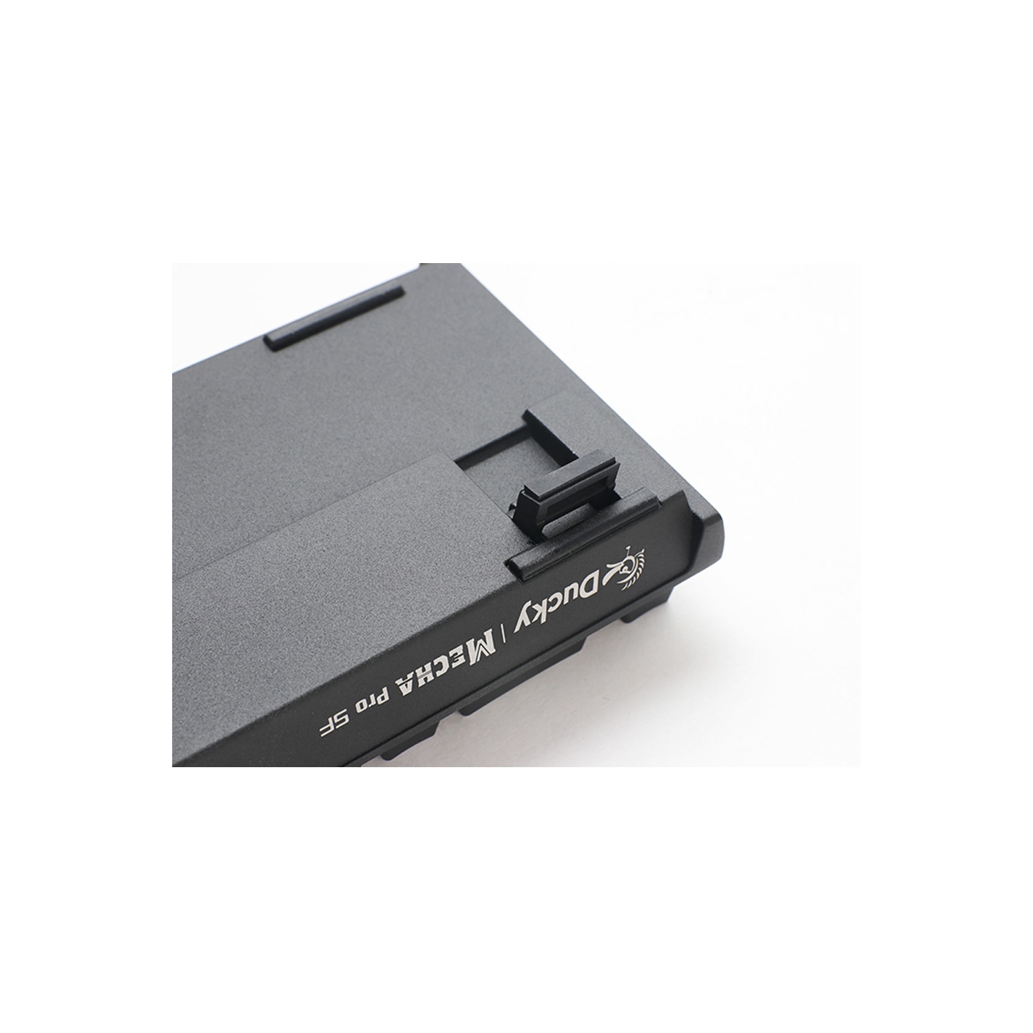 Ducky Mecha Pro Clavier de jeu mécanique RVB Hotswap Cadre en aluminium Cherry MX Red Switch SF Layout, noir