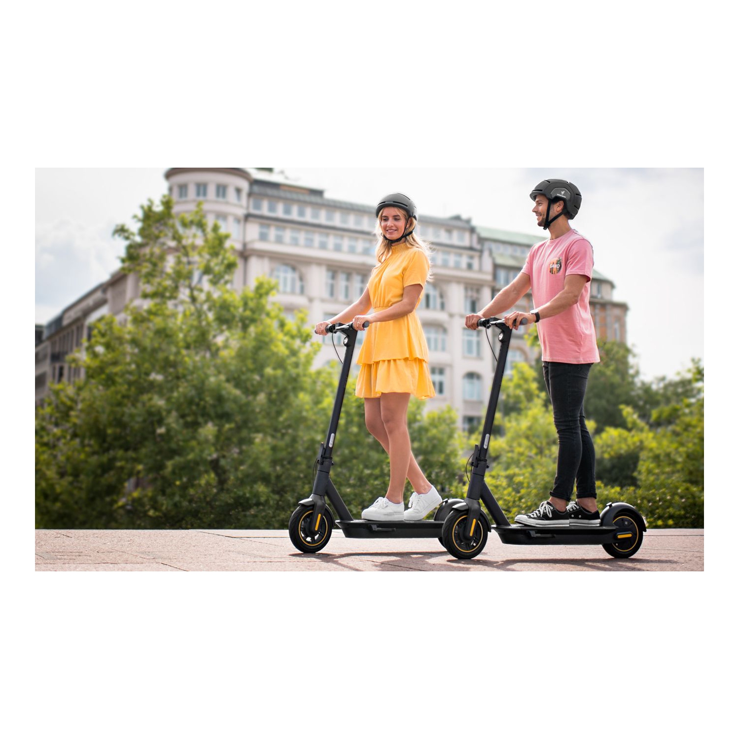 Refurbished - Segway Ninebot G30 MAX Electric Kick Scooter, 29Km/H Top Speed, 65Km Range, Foldable and Portable E-Scooter.