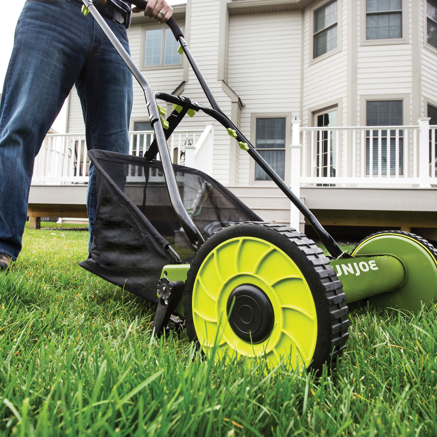 Sun Joe 16" Manual Reel Mower with Grass Catcher