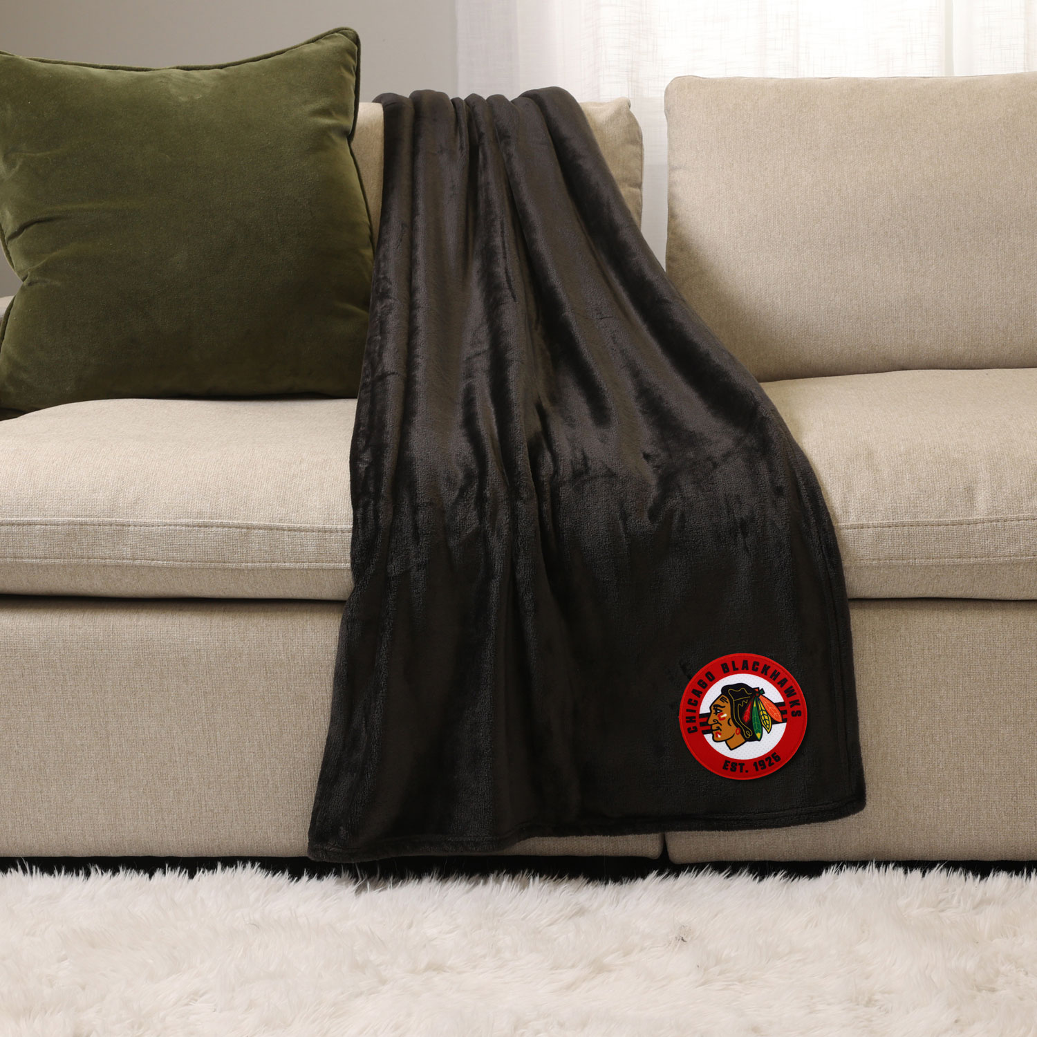 NHL Throw Blanket - Black - Chicago Blackhawks