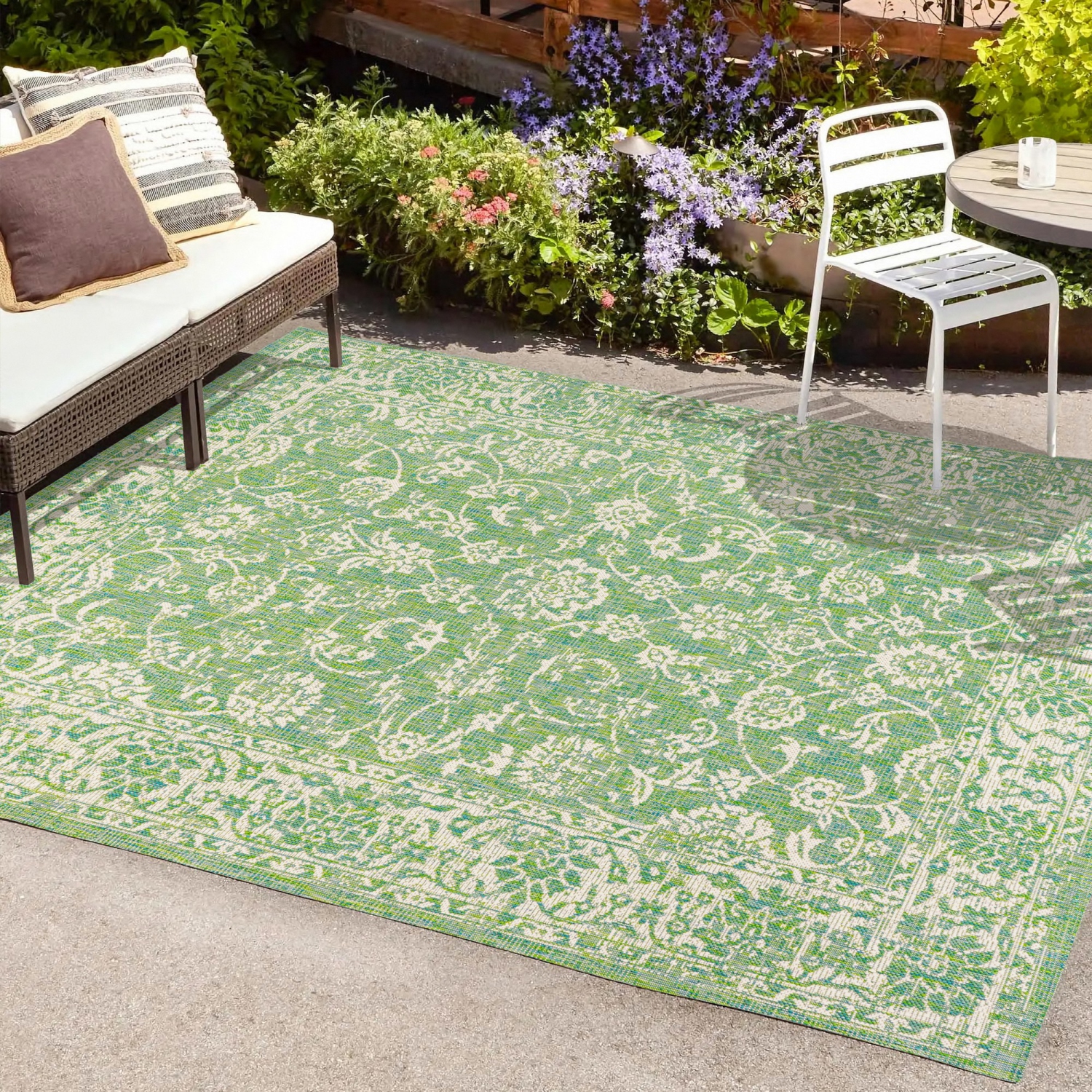 Tela Bohemian Textured Weave Floral Indoor/Outdoor Area Rug