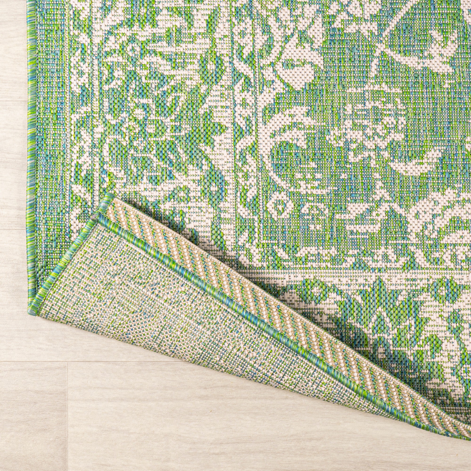 Tapis intérieur/extérieur en tissu tressé texturé style bohémien de Tela