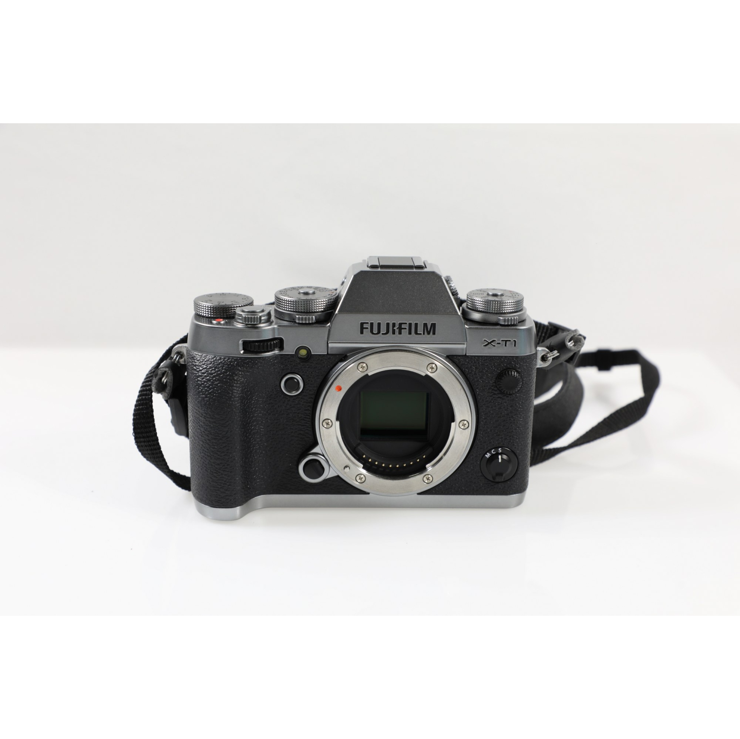 Refurbished (Good) - Fujifilm X-T1 Mirrorless Digital Camera – Body - Silver