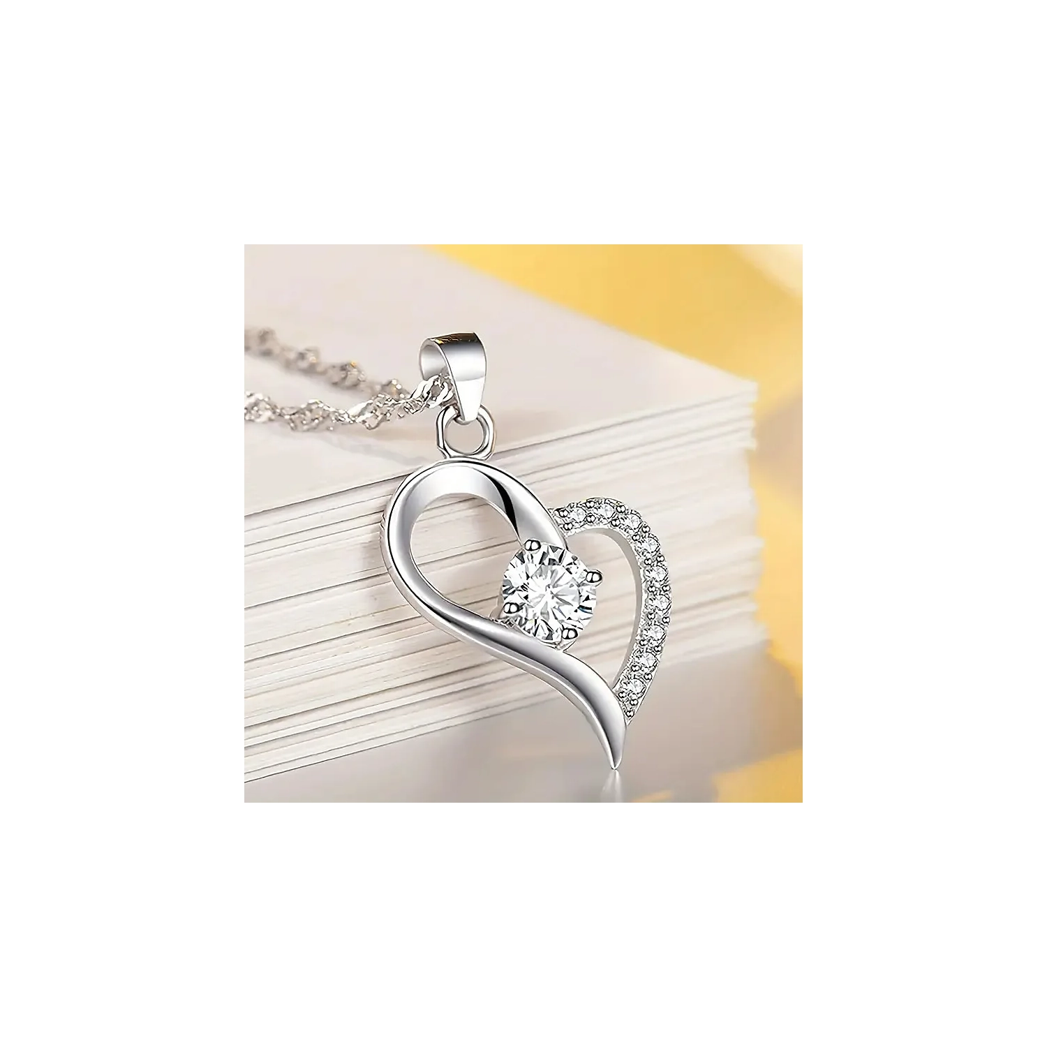 Exquisite Rhinestone Heart Necklace: Timeless Jewelry Ornament