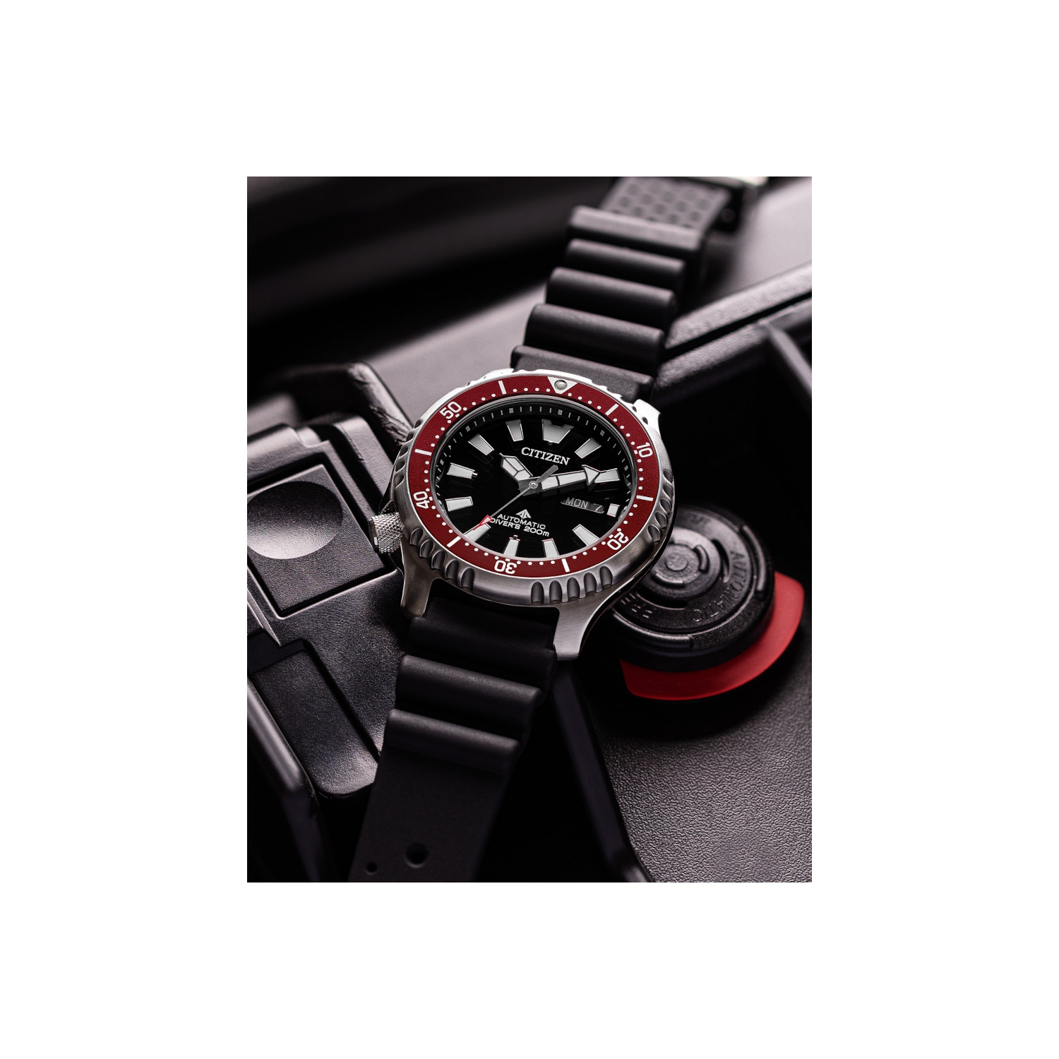 Montre automatique Promaster Dive pour hommes 44&nbsp;mm de Citizen avec boîtier en acier inoxydable argenté et bracelet en polyuréthane noir