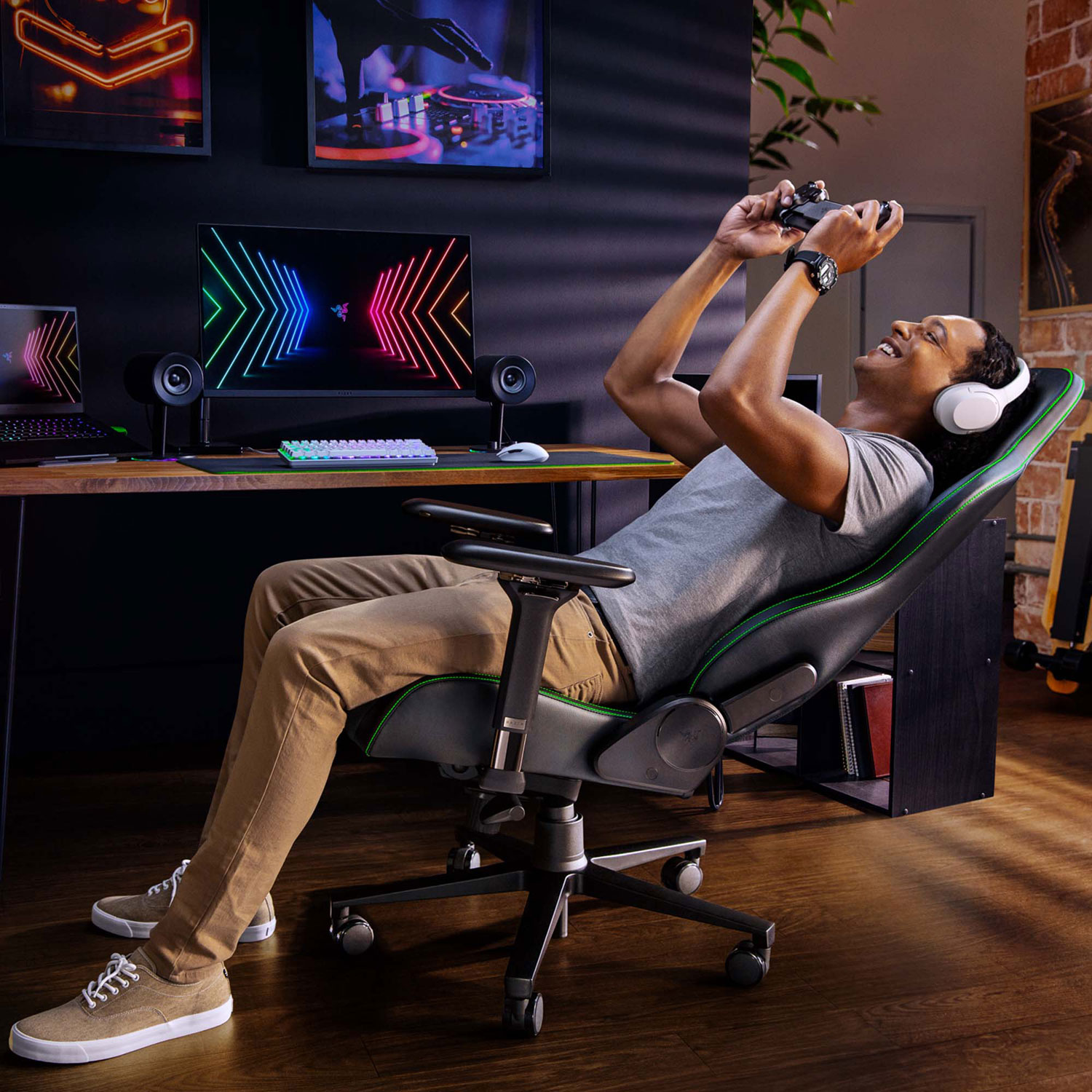 Razer Enki X Essential Gaming Chair - Black