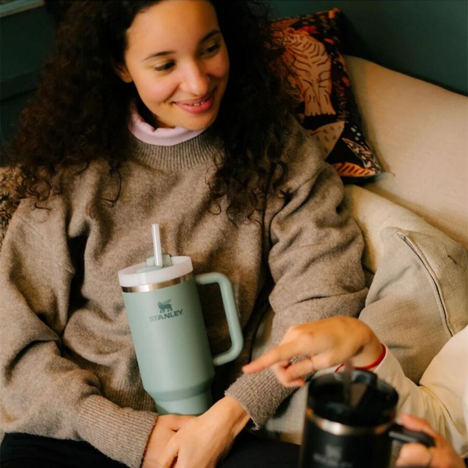 Verre en acier inoxydable de H2,0 ml FlowState 40&nbsp;oz Quencher de Stanley