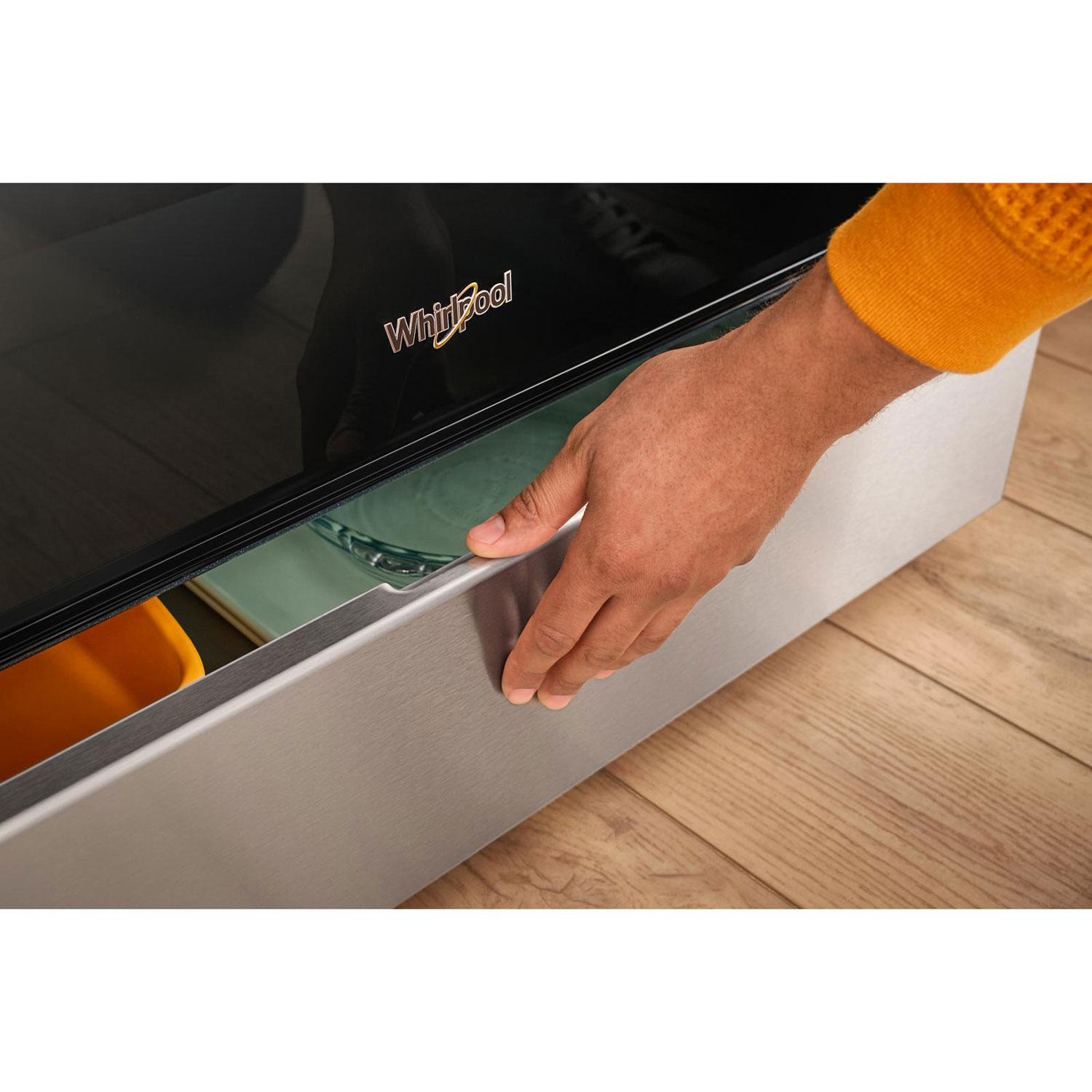 Cuisinière à induction autonome avec convection véritable et friture à l'air chaud 6,4 pi³ 30 po de Whirlpool - Acier inoxydable noir