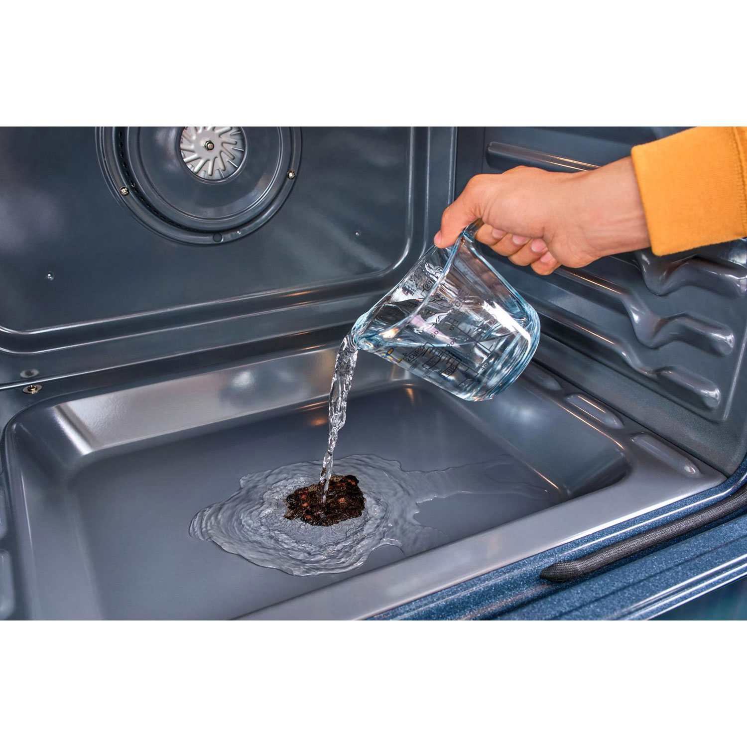 Cuisinière à induction autonome avec convection véritable et friture à l'air chaud 6,4 pi³ 30 po de Whirlpool - Acier inoxydable noir