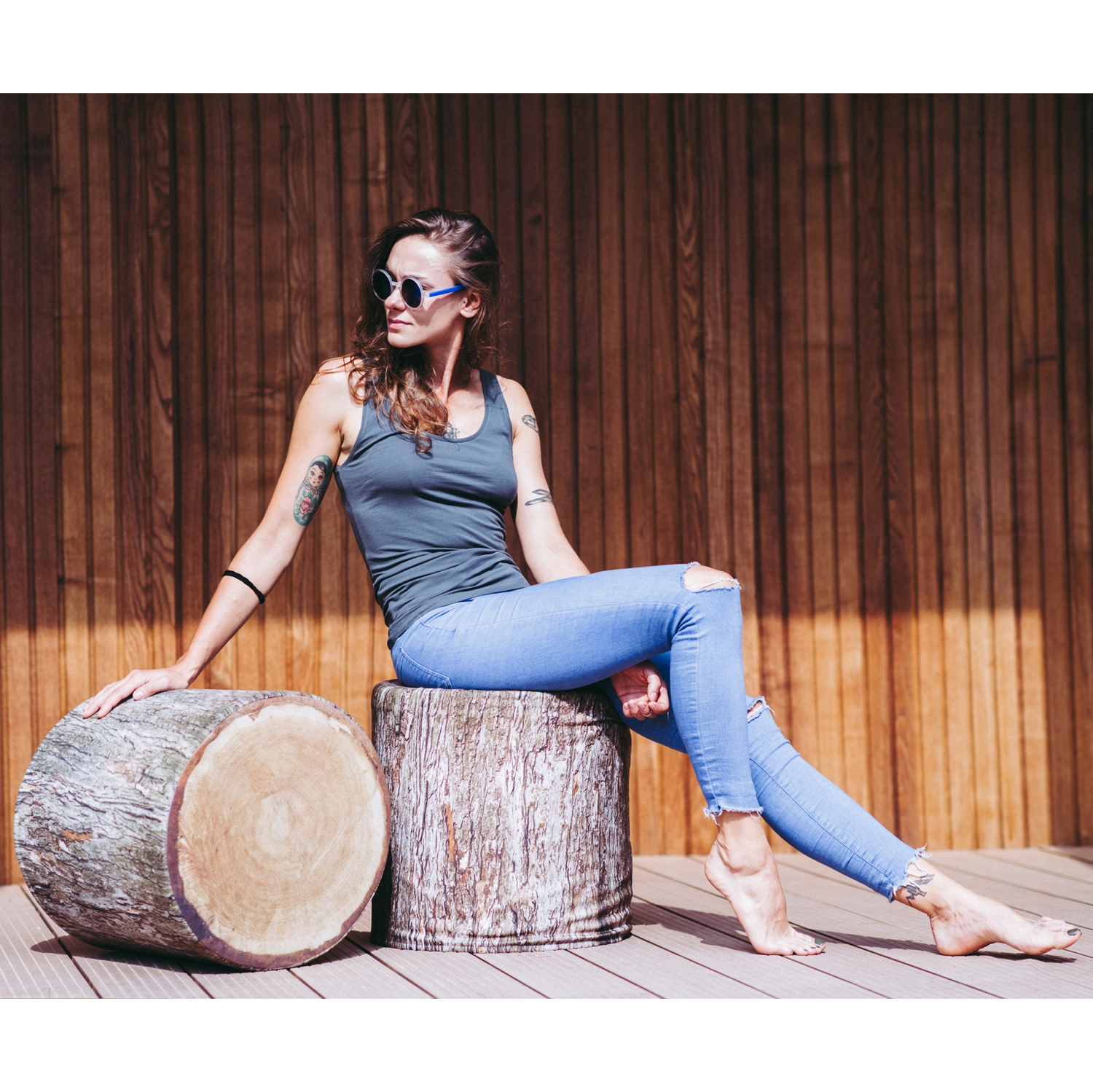 Delsit Pouf and Footstool Ottoman - Waterproof Round Stool for Indoor and Outdoor Use, Room Decor & Furniture with Removable Cover, Made in Europe