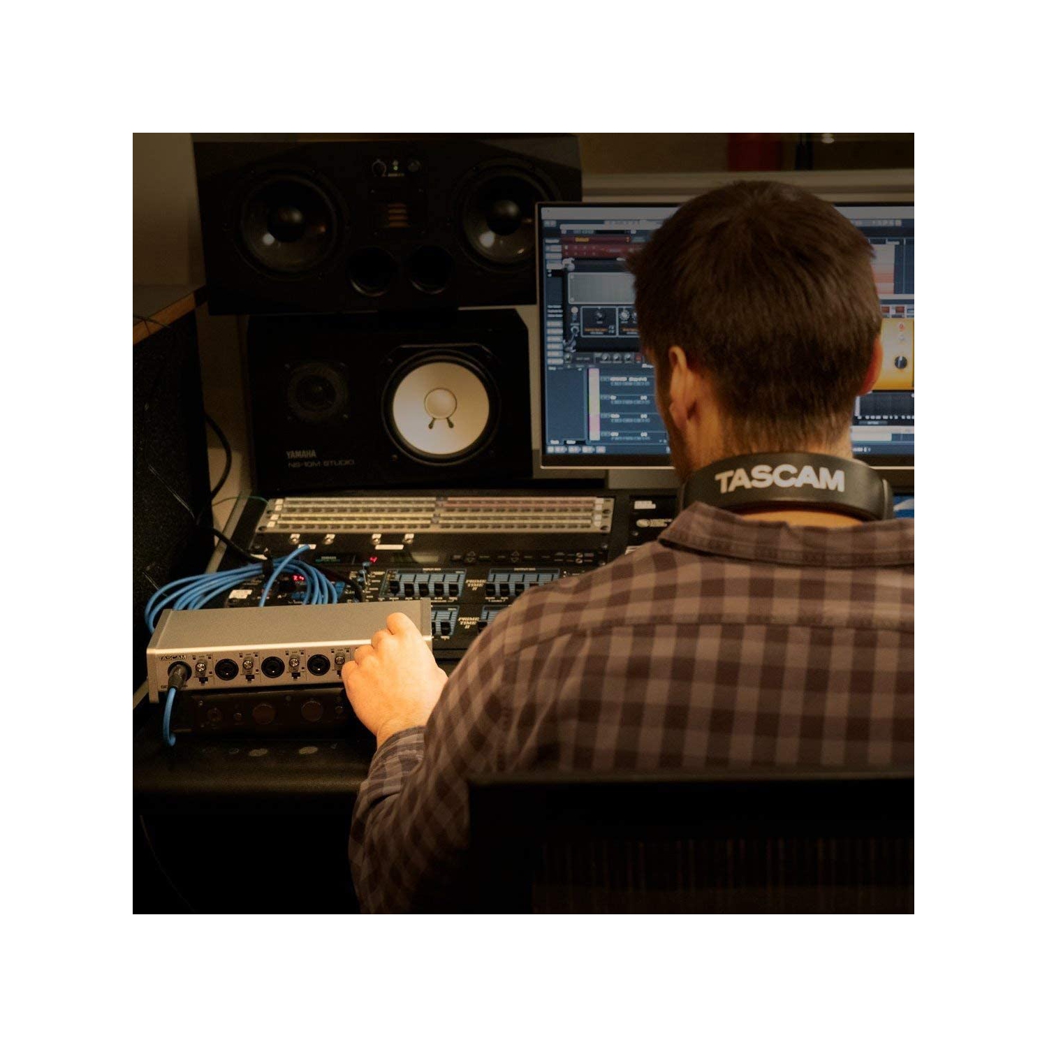 Tascam Series 102i 10 IN/2 OUT USB Audio/MIDI Interface