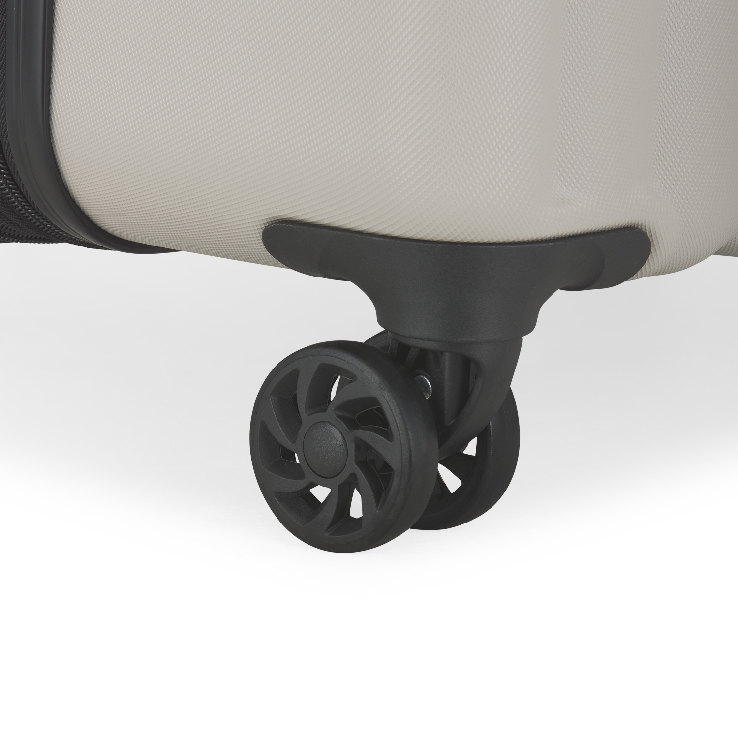 Bugatti - Tokyo Hardside Carry-on Luggage with Spinner Wheels - Grey