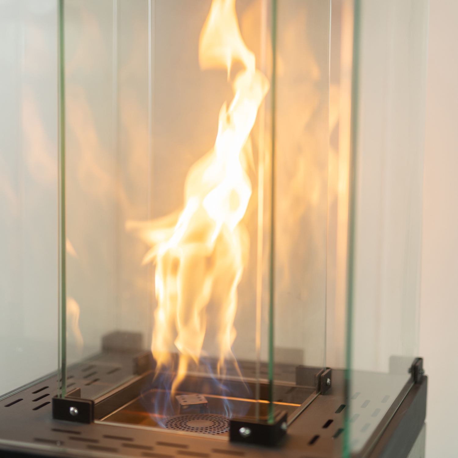 Radiateur au propane noir d'extérieur à colonne de patio 12.500&nbsp;BTU