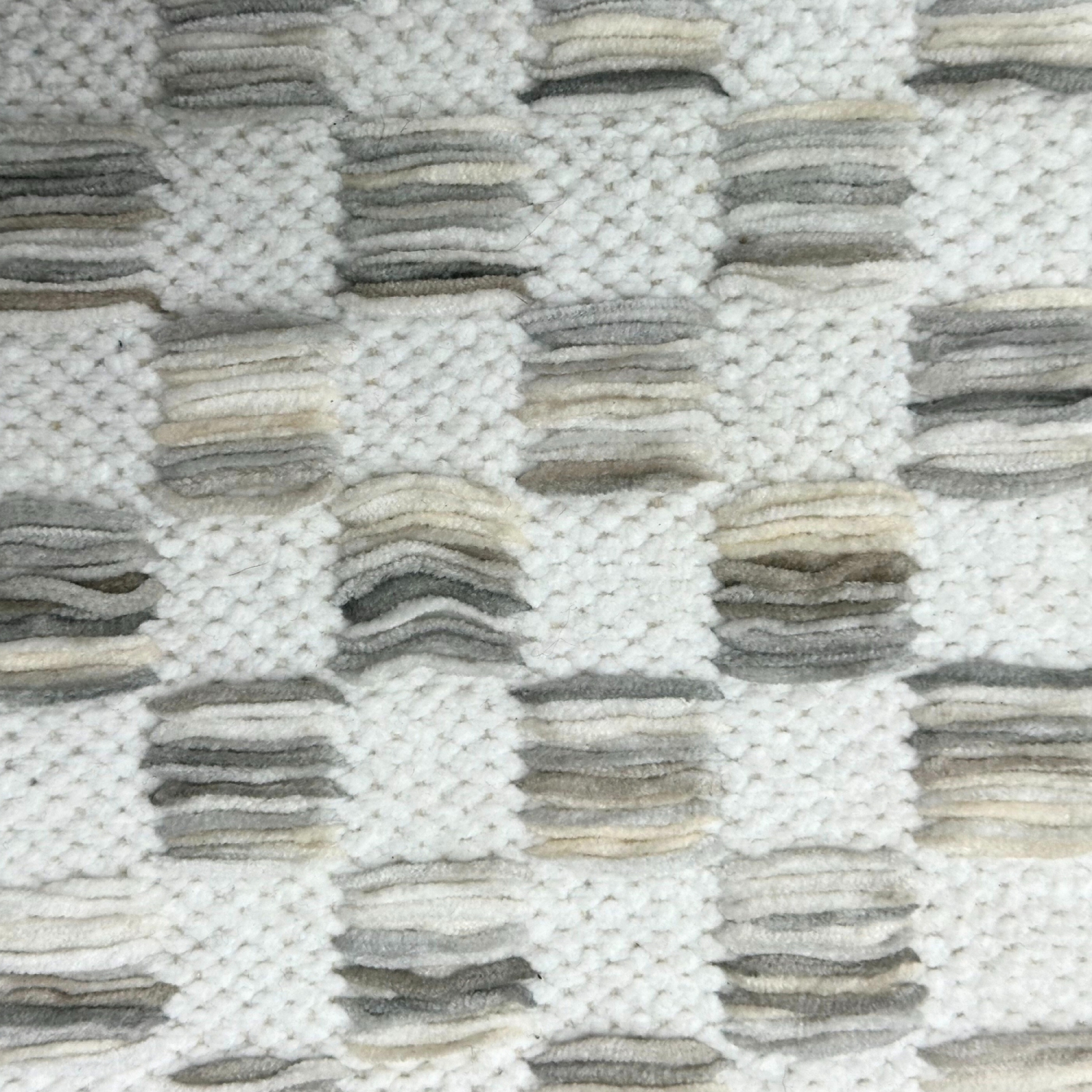 Pouf plat tissé à la main en bois de Maison concepts - Crème et gris