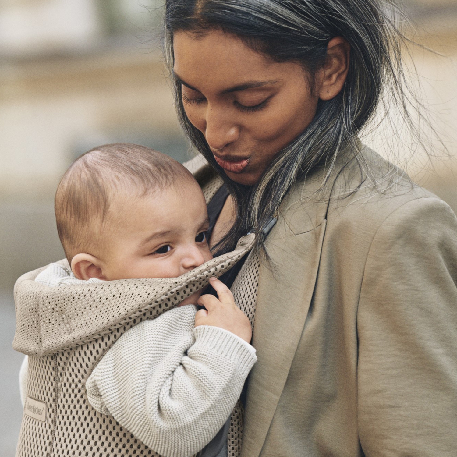 BabyBjorn Baby Carrier Free - 3D Mesh, Grey/Beige