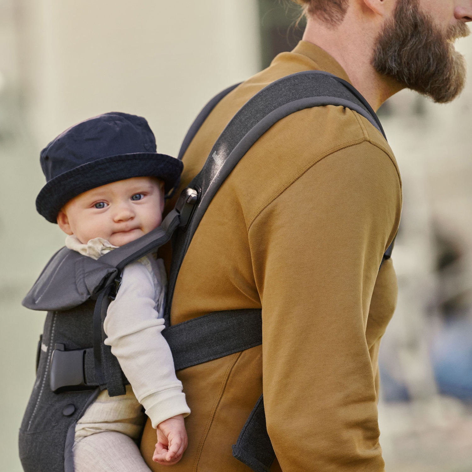 Porte-bébé ONE Cotton Mix de BabyBjorn - Gris denim - Gris foncé