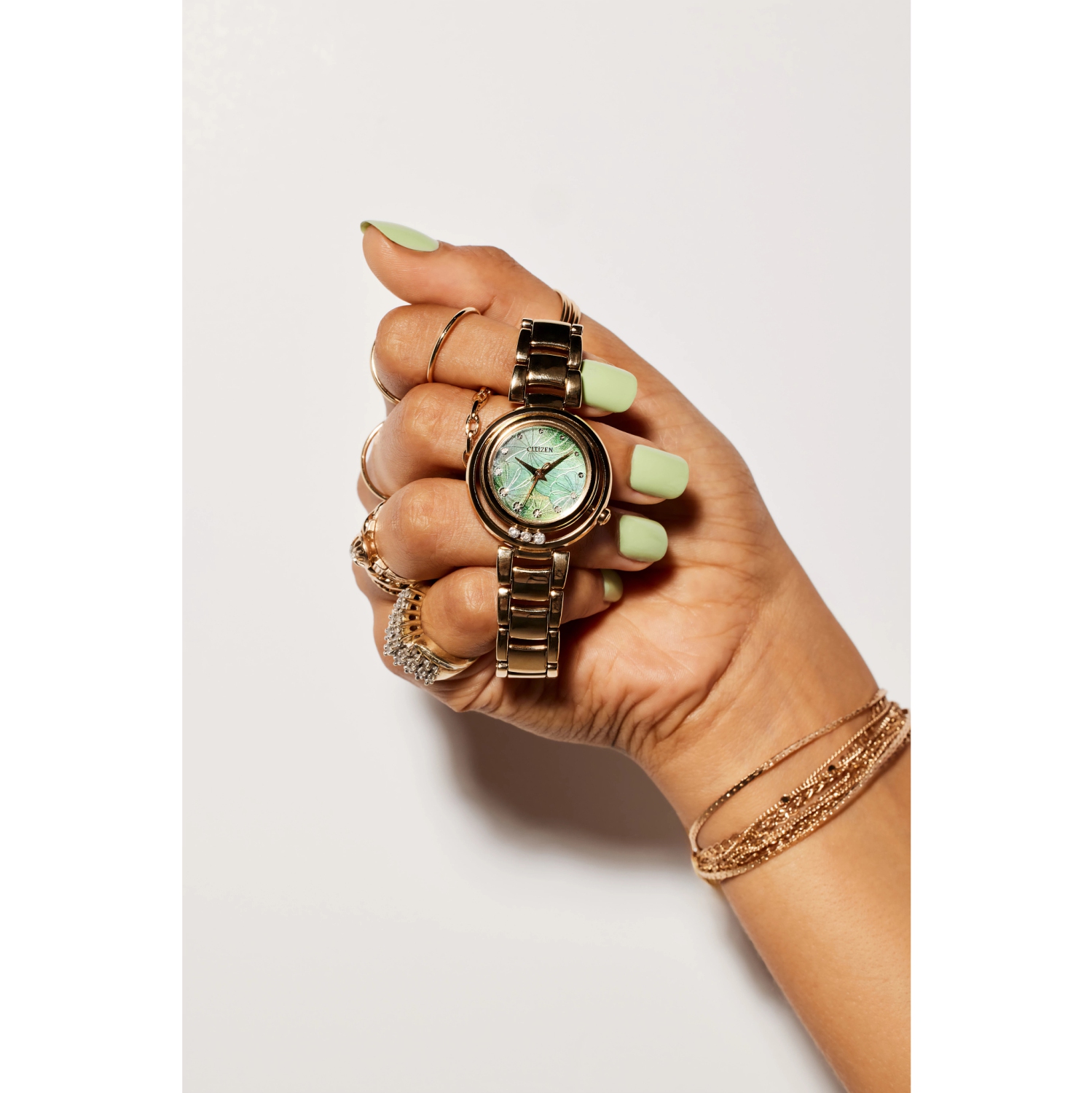 Montre pour femmes L Arcly Eco-Drive de Citizen 29,8&nbsp;mm avec boîtier et bracelet en acier inoxydable rose doré et cadran vert