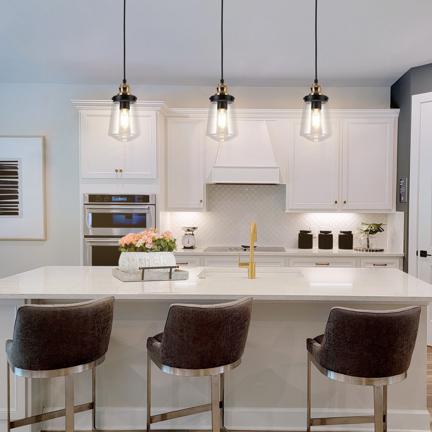 Modern Kitchen Island Chandelier Pendant Light 1-Light Black and Brass Cylinder Pendant Light with Clear Glass ShadeModern Kitchen Island Chandelier