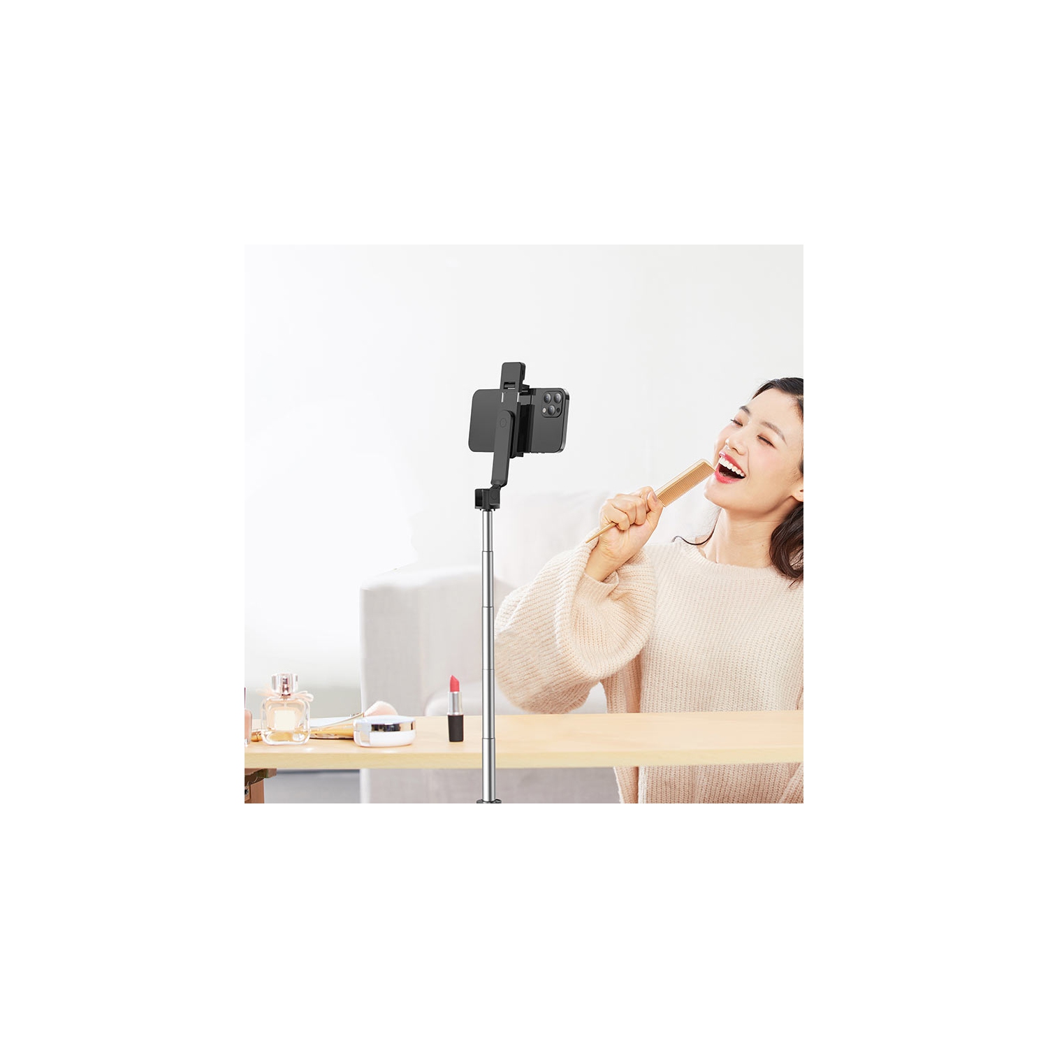 Trépied/perche à égoportrait avec télécommande sans fil BY8 de BOROFONE avec support léger pour bureau; Support portatif extensible pour téléphone