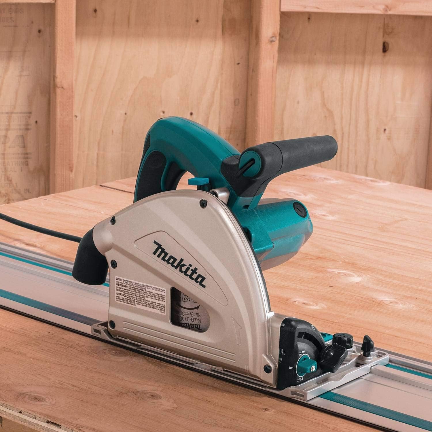 Makita SP6000J1 Ensemble de scie circulaire 6-1/2&nbsp;po Plunge, avec étui à outils empilable et rail-guide de 55 po, bleu