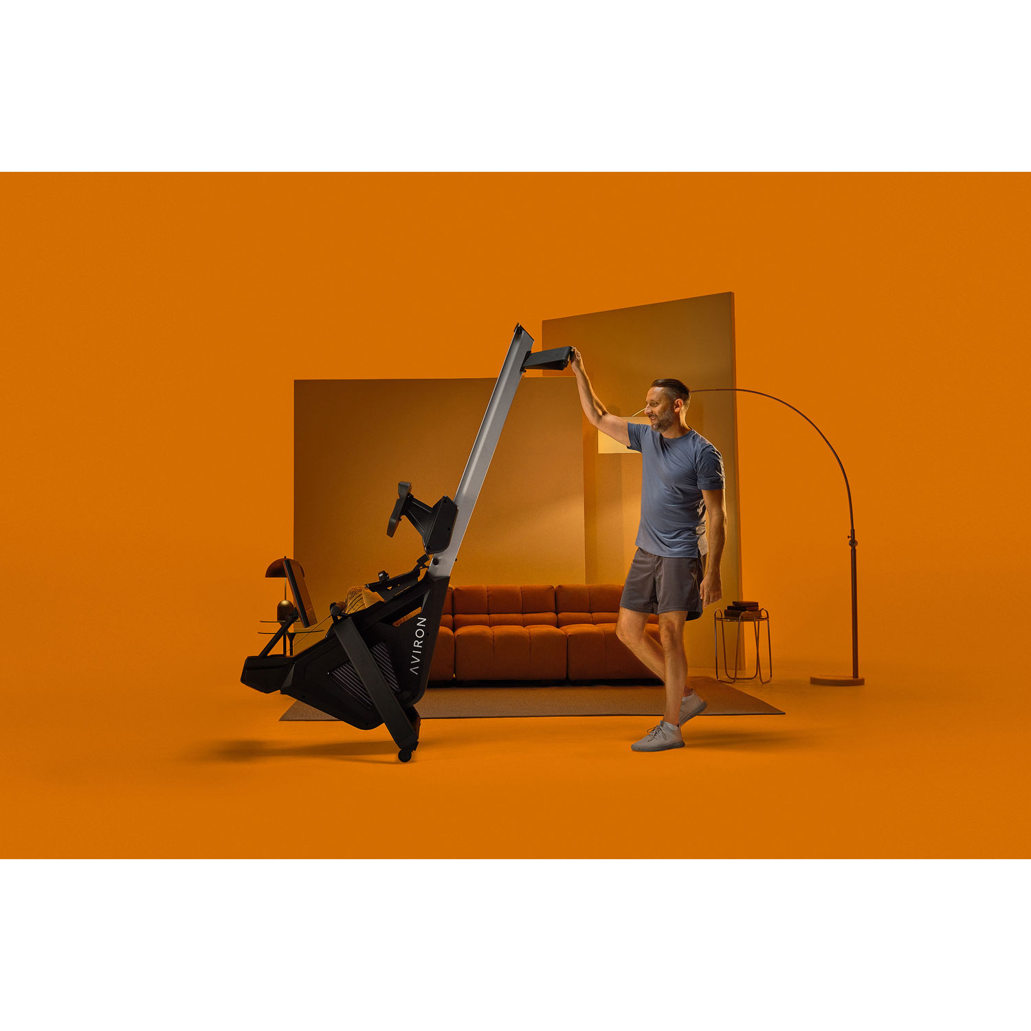 Rameur magnétique/pneumatique basé sur le jeu série Strong avec écran tactile HD de 22 po d'Aviron - Exclusivité de Best Buy