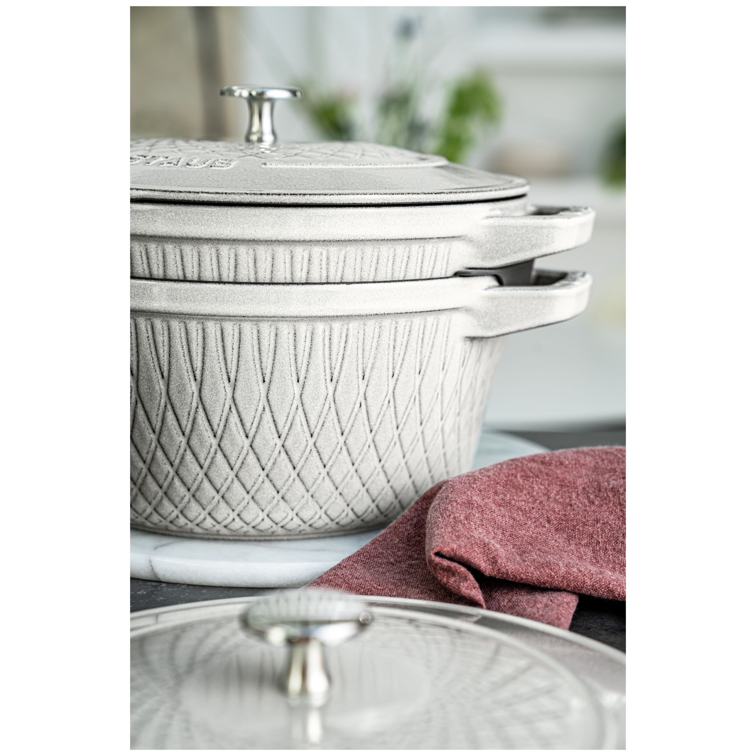 STAUB la cotte 4 L en fonte à la cocotte Twister ronde, truffe blanche