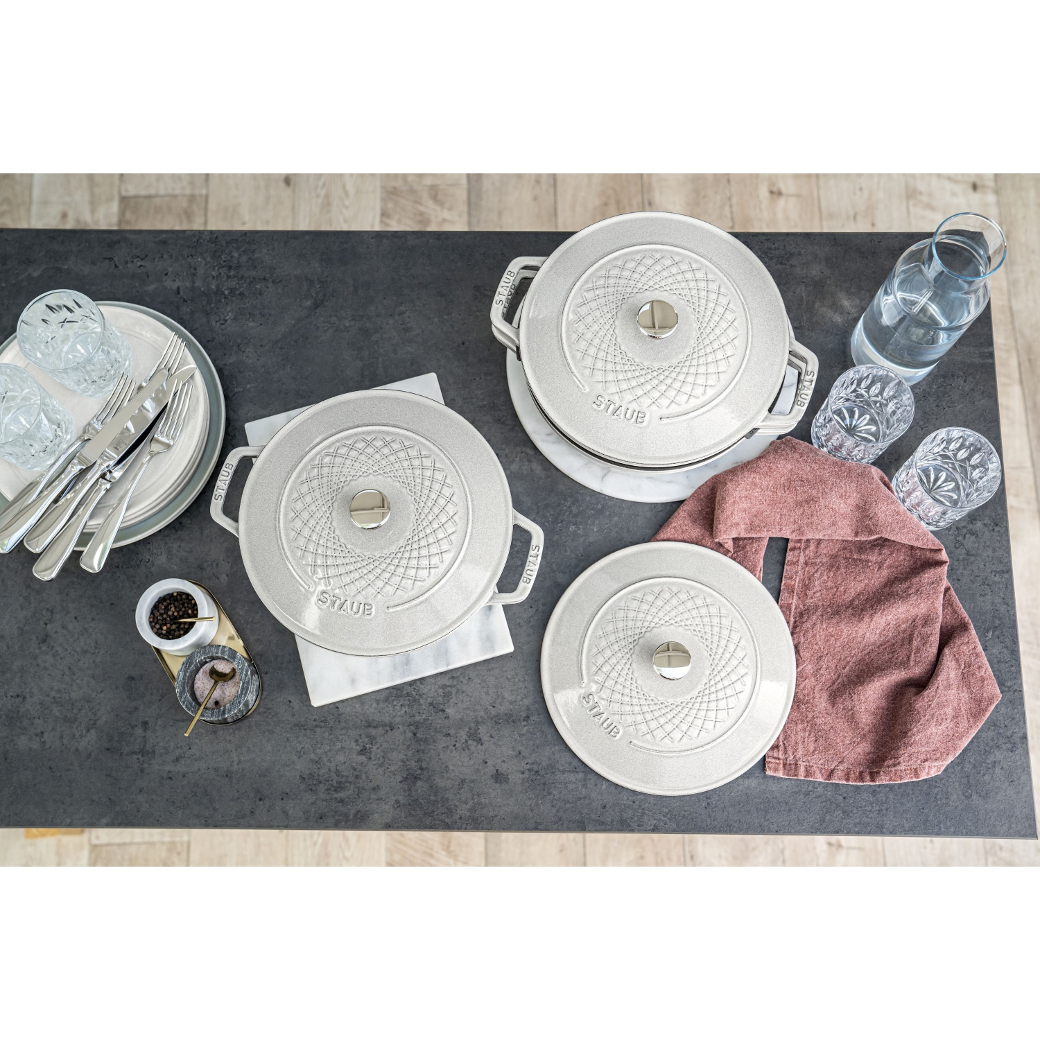 STAUB la cotte 4 L en fonte à la cocotte Twister ronde, truffe blanche