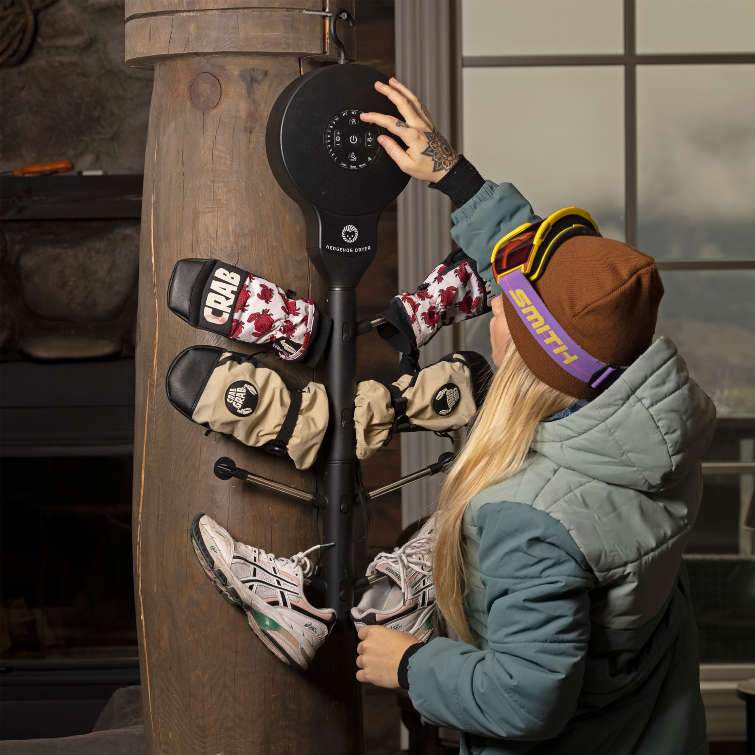 Hedgehog Hanger Black Ionic Shoe and Glove Dryer