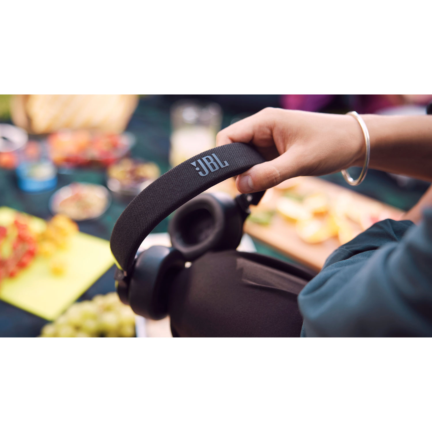 Casque d'écoute Bluetooth à suppression du bruit Live 670NC de JBL - Noir