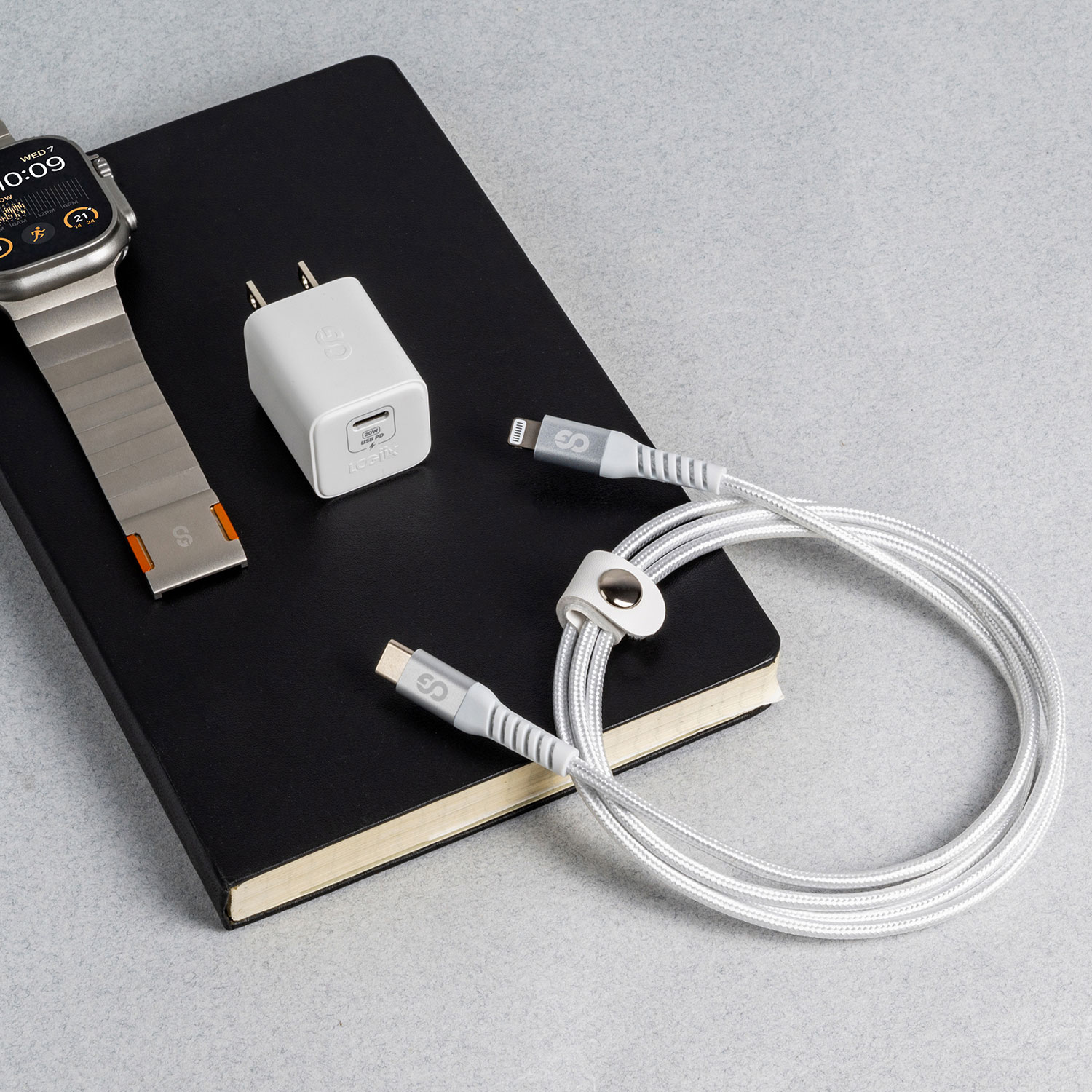 Câble tissé USB-C à Lightning de 1,2 m Vibrance de LOGiiX (LGX-13755) - Blanc