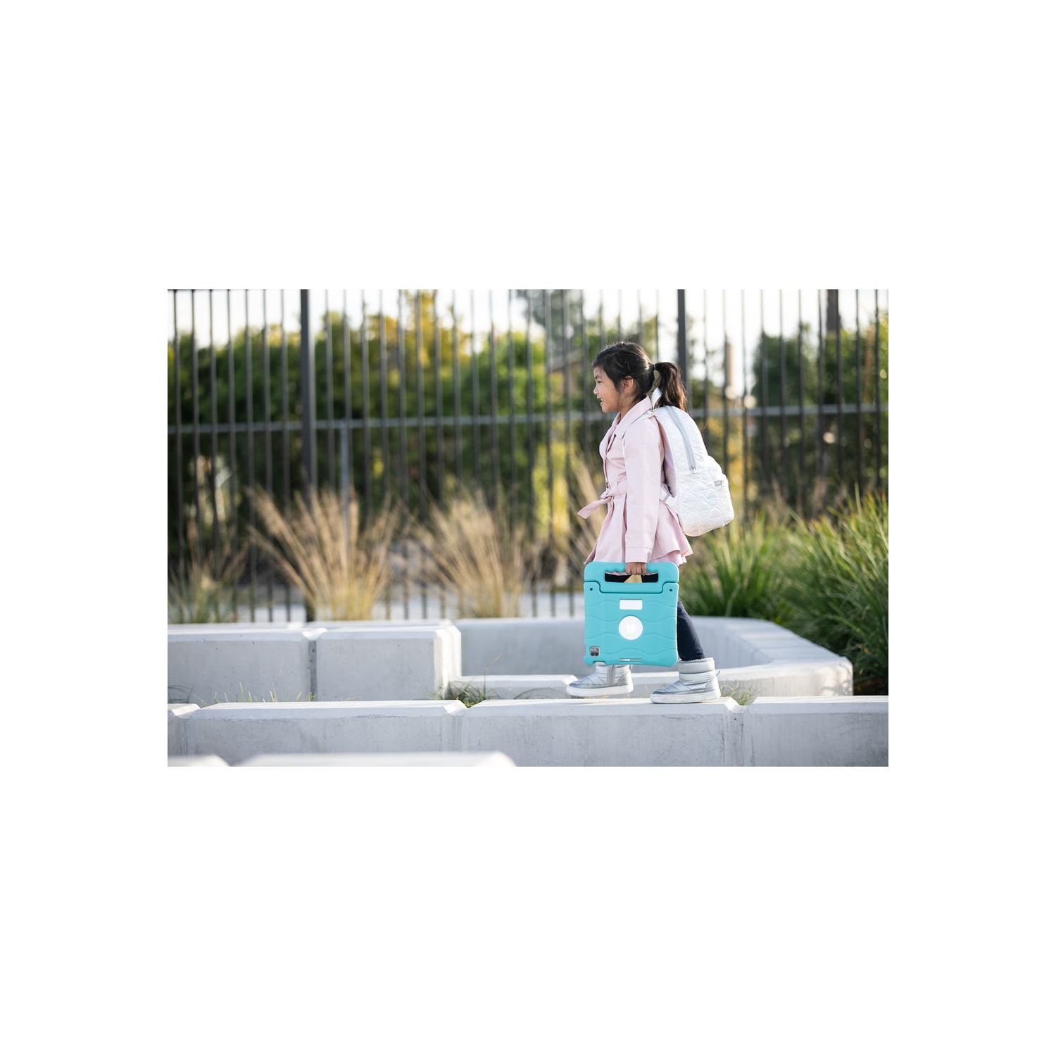 Targus Kids Antimicrobial Tablet Case for iPad 10.9", Air (Gen 5/4), Pro (Gen 4/3/2/1), 11"