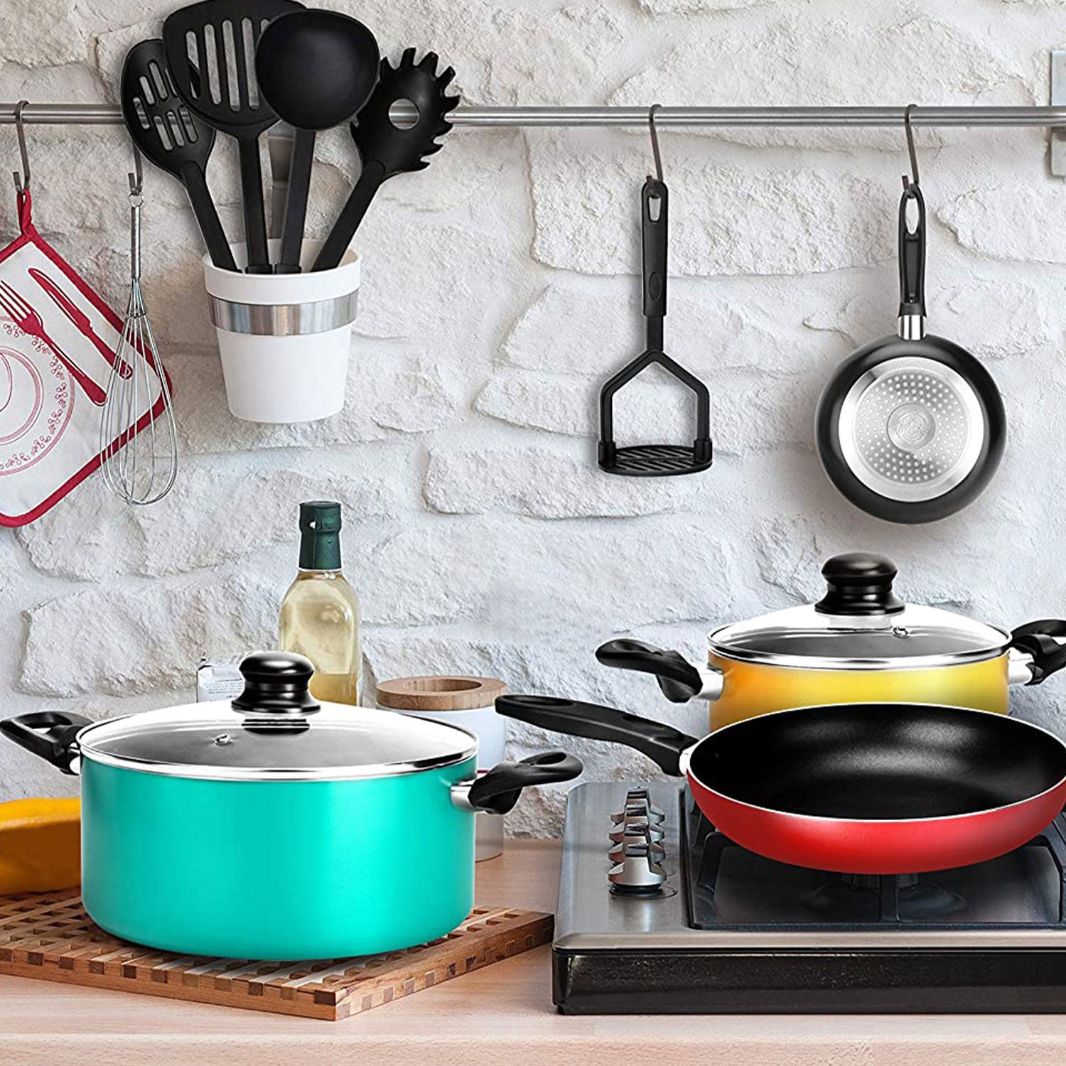 Kitchenware Pots & Pans Set - Colorful Kitchen Cookware, Black Non-Stick Coating Inside, Heat Resistant Lacquer and Mixed Colors Outside
