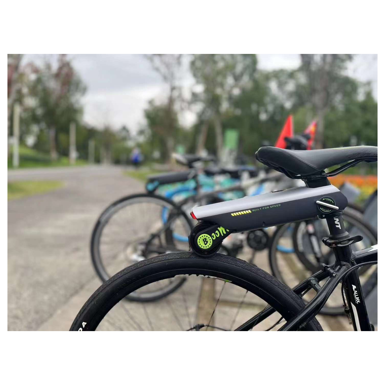 Trousse de conversion pour vélo électrique de 200 W tout en un avec batterie intégrée