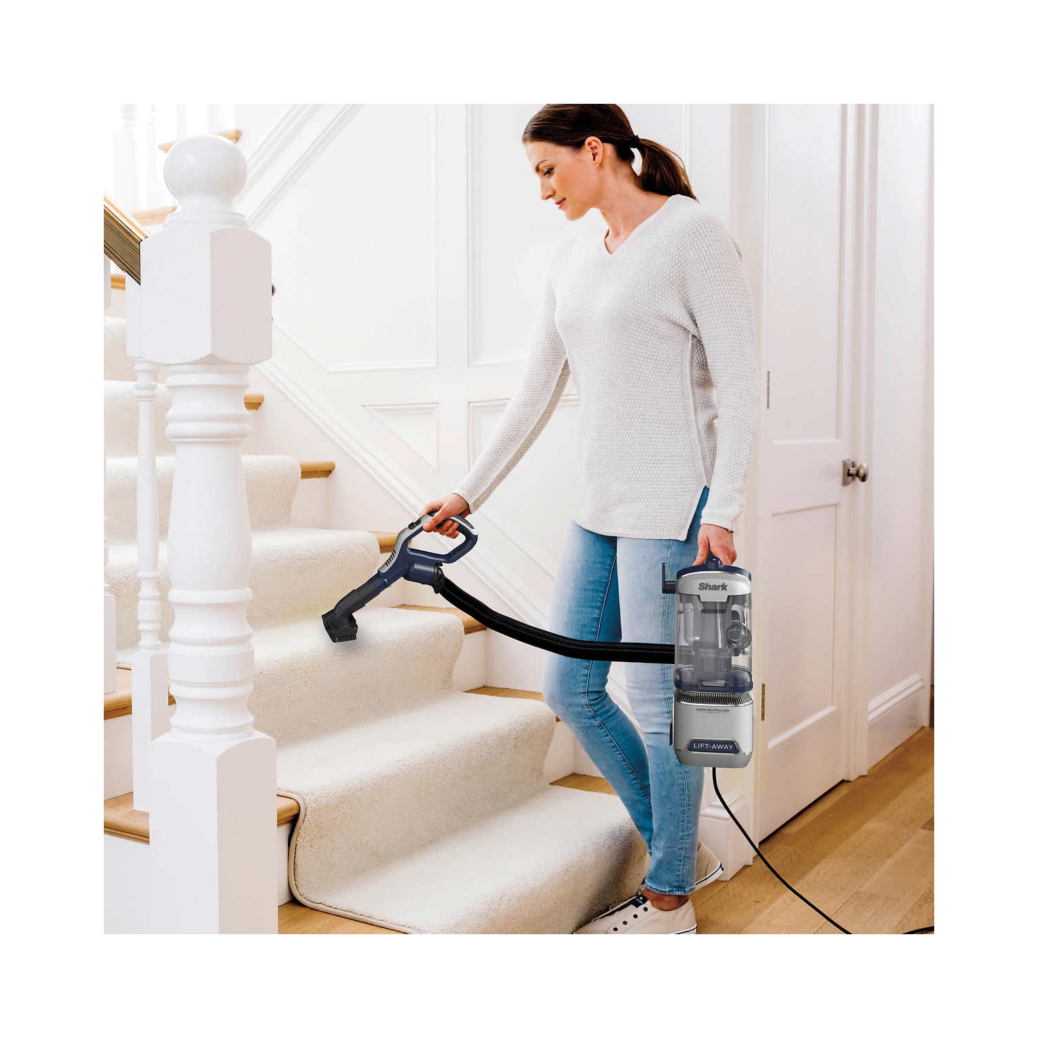 Aspirateur vertical Shark performance plus avec système de rouleau à deux brosses évolué