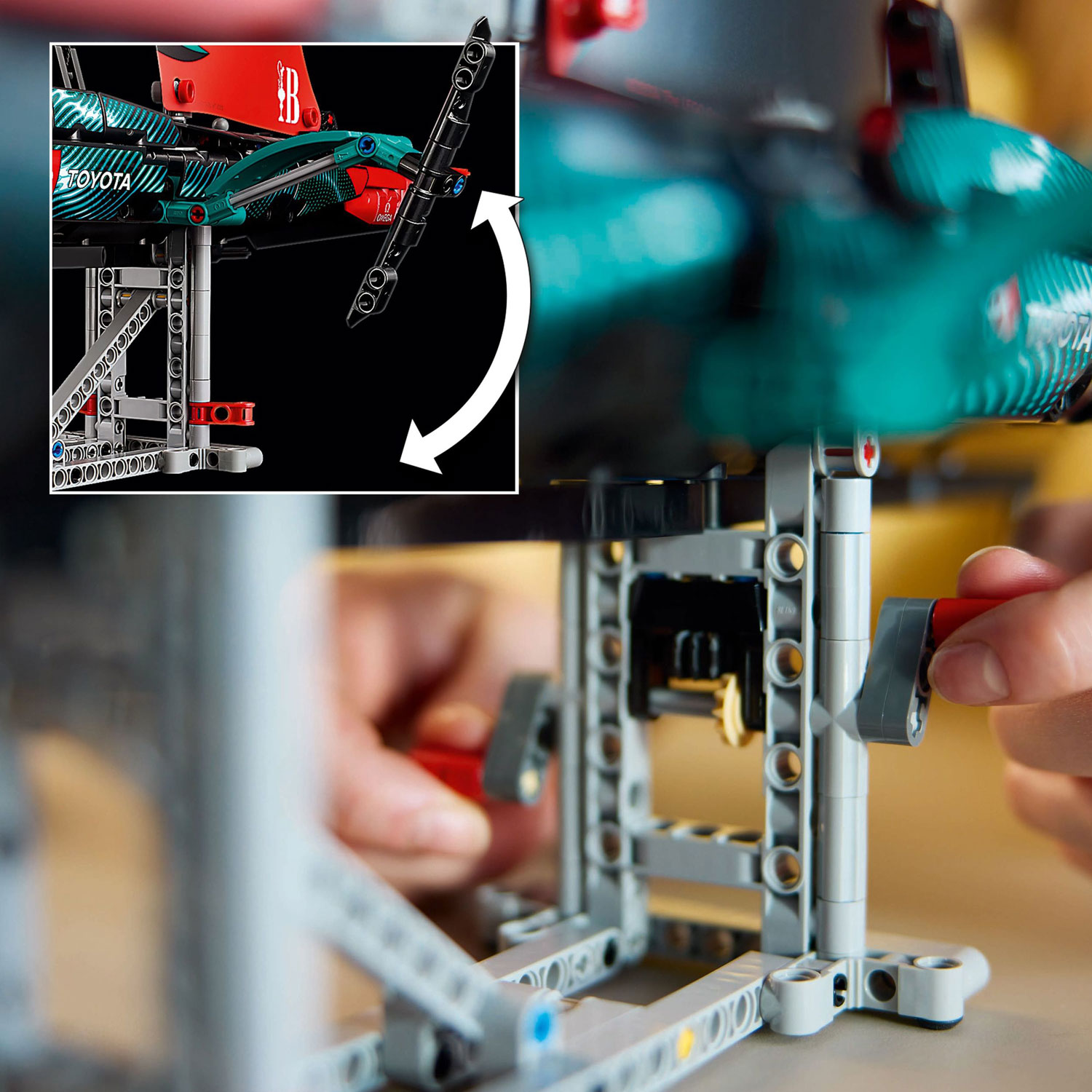 LEGO Technic: Emirates Team New Zealand AC75 Yacht - 962 Pieces