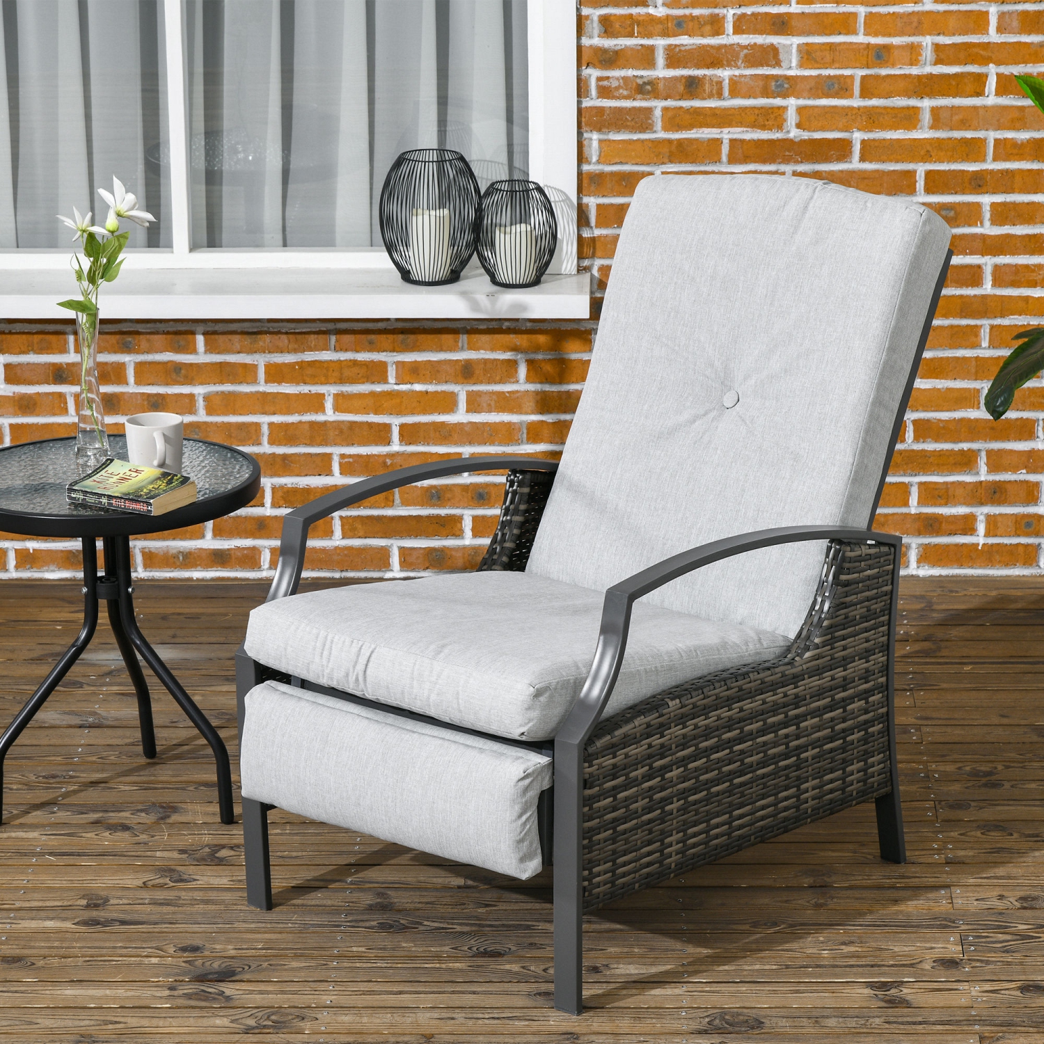 Outsunny PE Rattan Outdoor Recliner Chair, Wicker Patio Lounge Chair with Adjustable Backrest, Retractable Footrest and Cushion, Light Grey