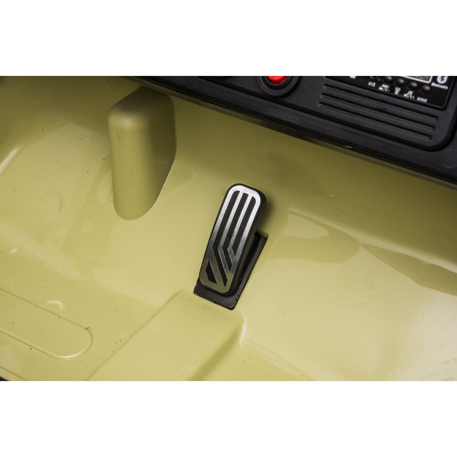 2024 24V Military Willy Jeep Style 3 Seater Electric Kids Ride On Cars with RC