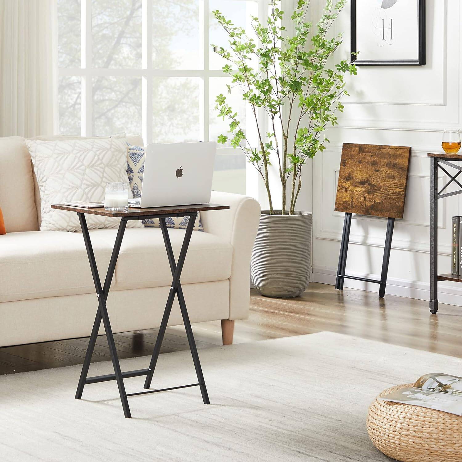 Folding TV Tray for Eating Set of 2, Portable Snack Table DinnerTable with Cup Holder for Couch, Living Room, Brown