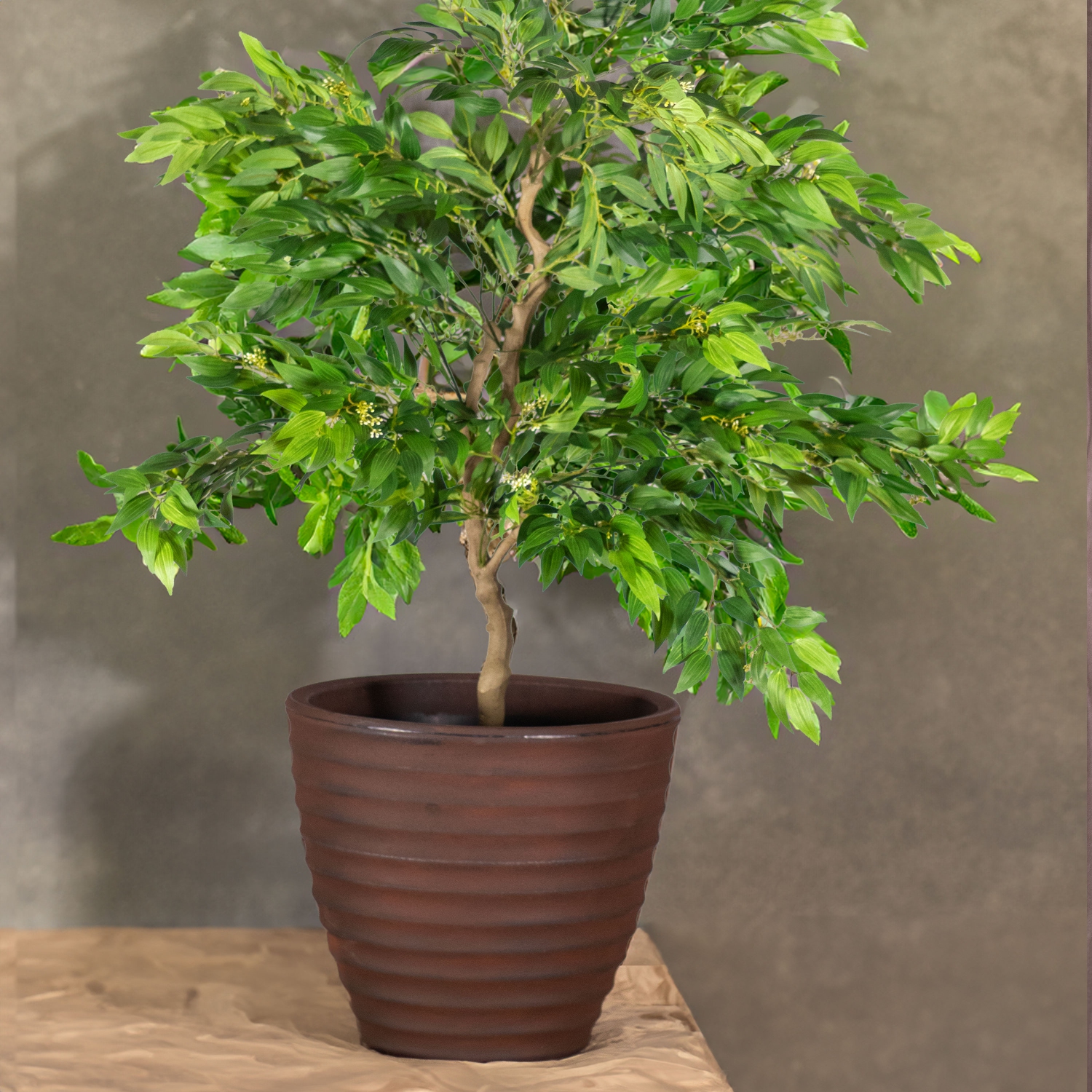 Sunnydaze 16 in Ribbed Polyresin Outdoor Planter - Rust